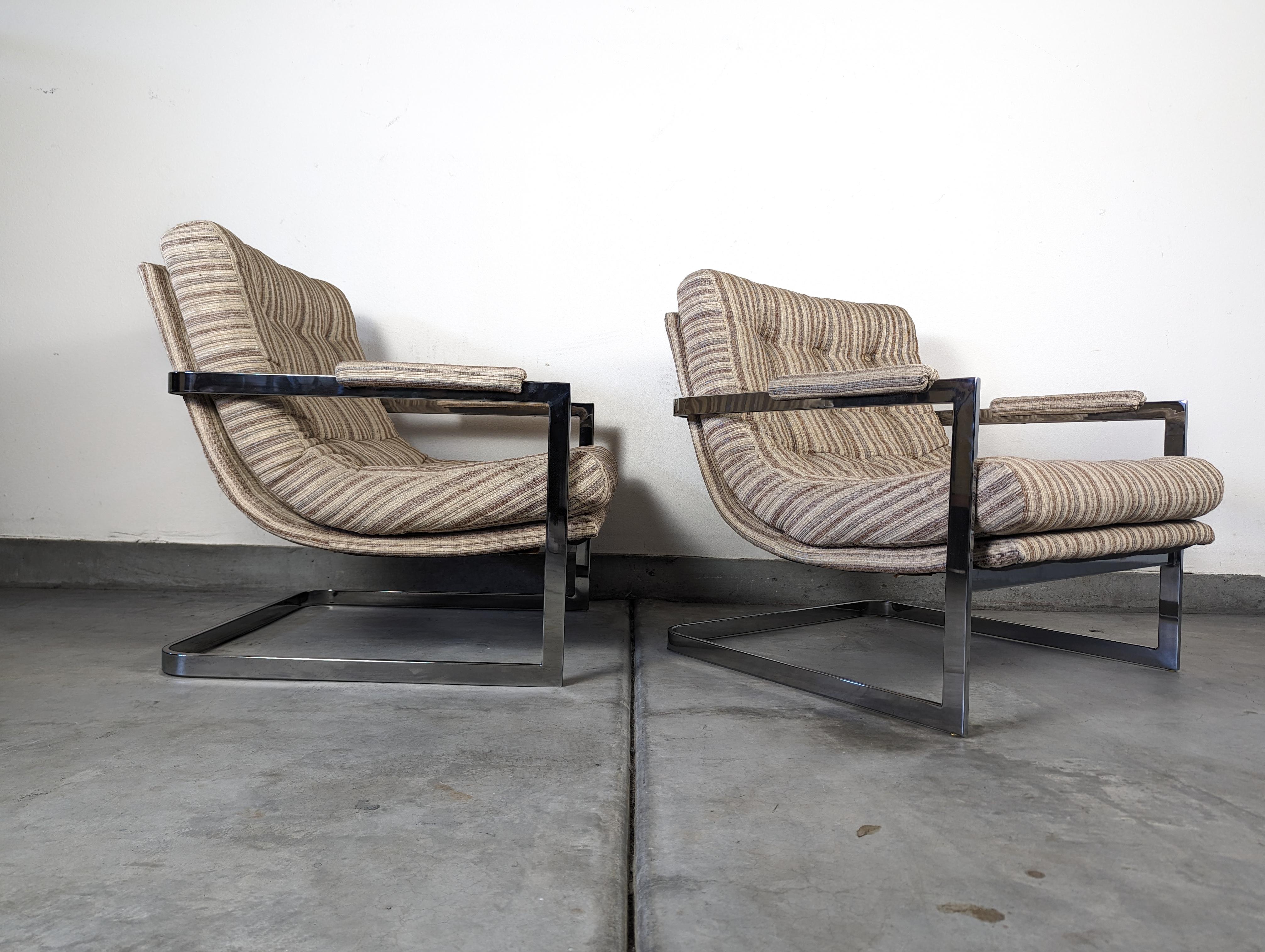 Pair of Mid Century Cantilevered Scoop Chairs - Style of Milo Baughman, c1970s 1