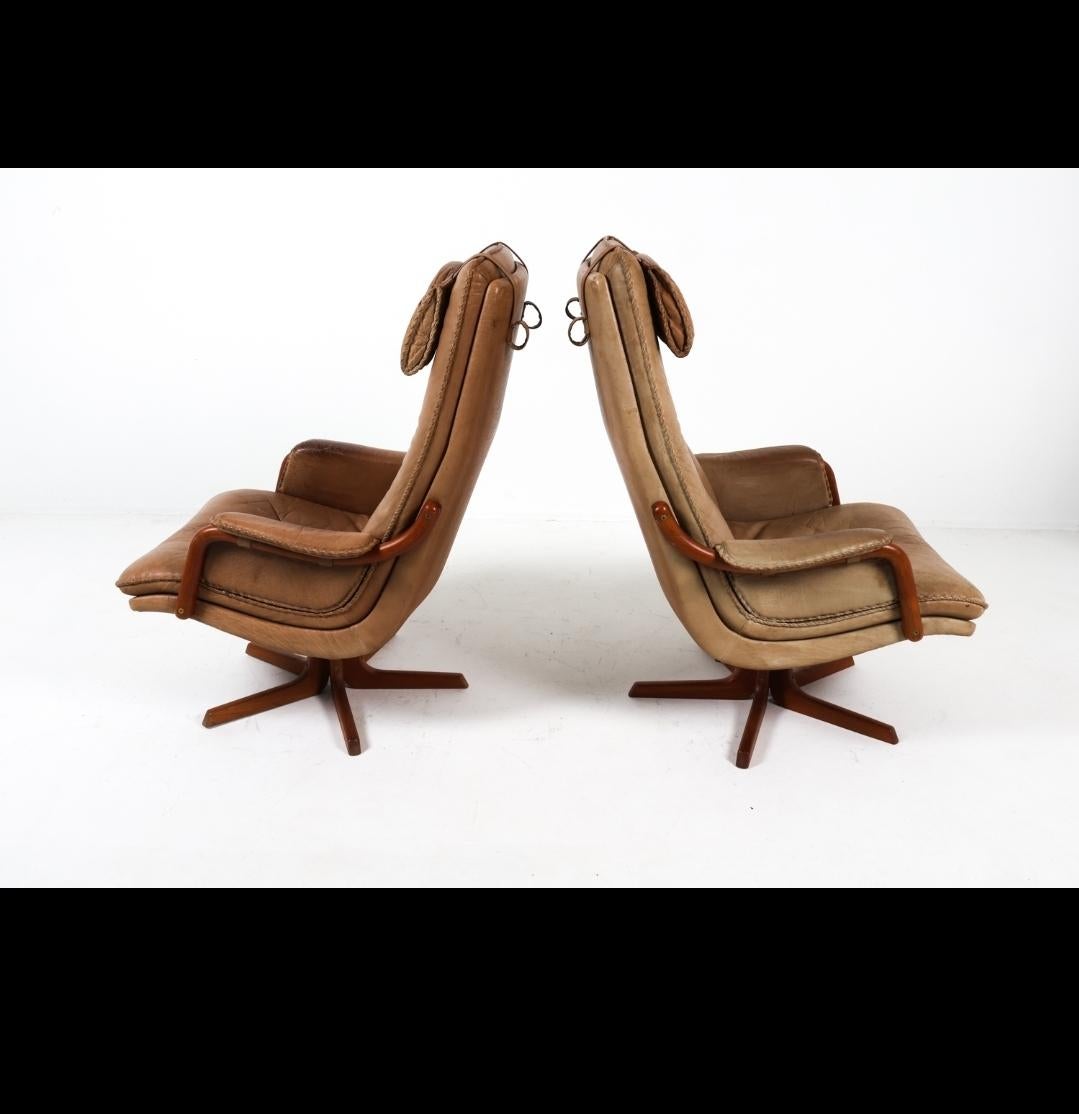 Paar Lederstühle von Berg of Denmark aus der Mitte des Jahrhunderts (Dänisch) im Angebot