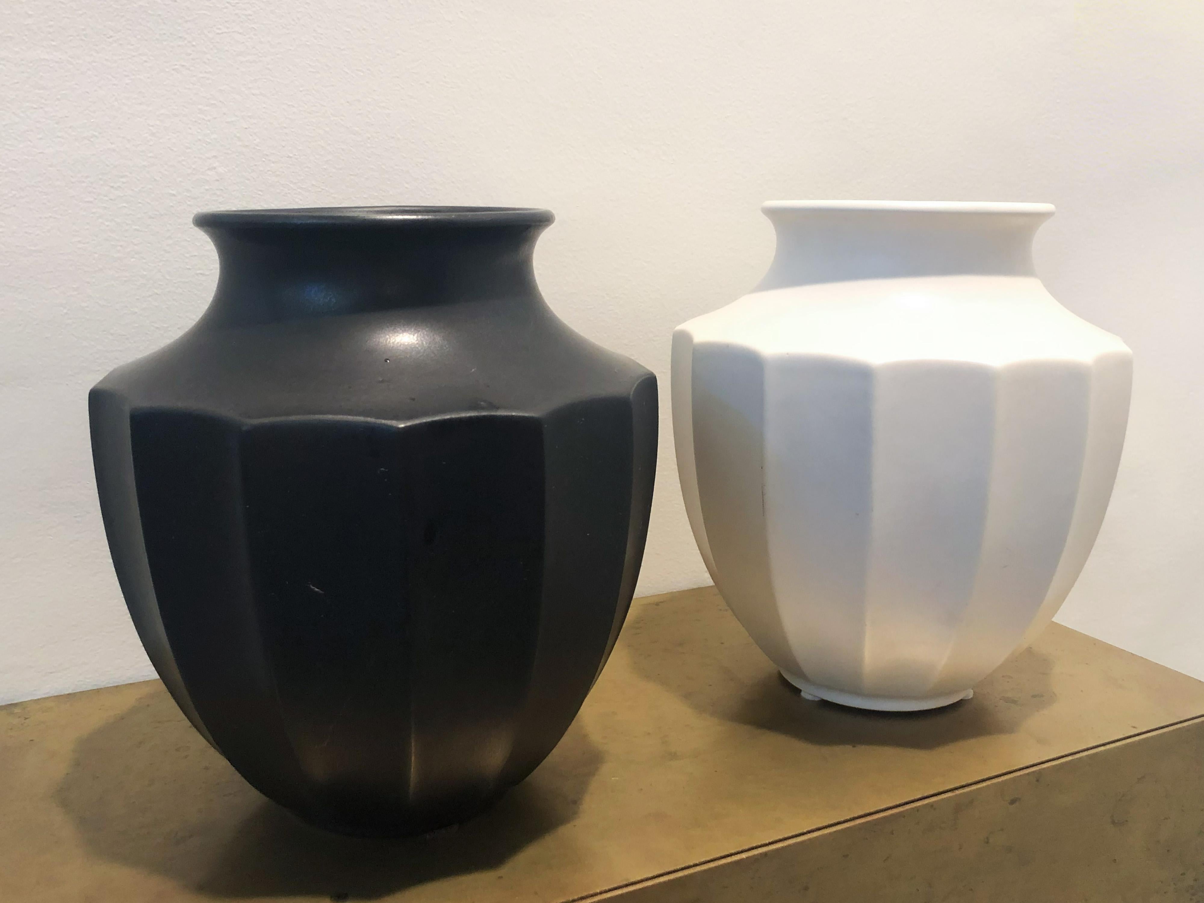 Mid-Century Modern Pair of Midcentury Ceramic Black and White Vessels For Sale