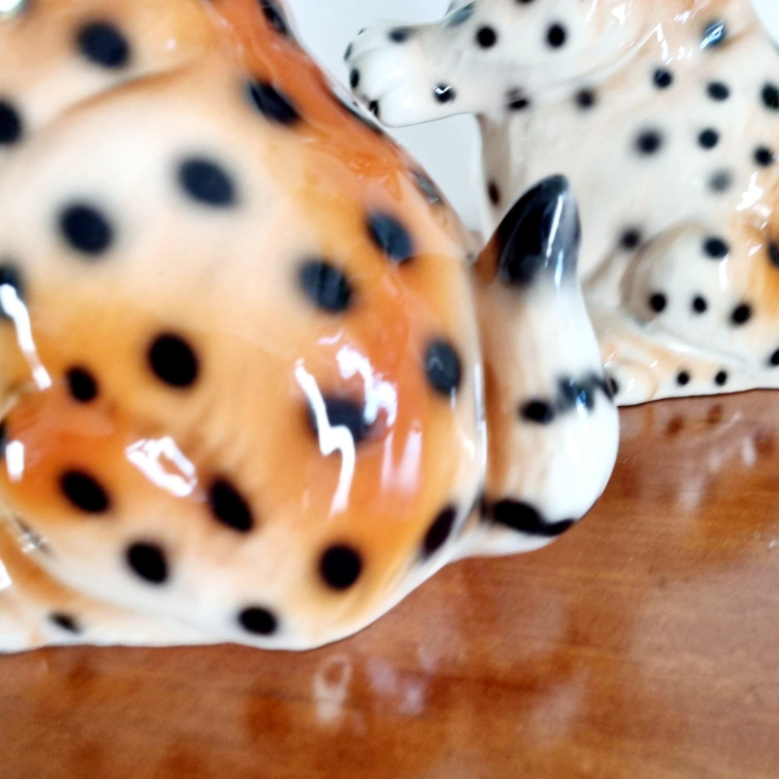 Pair of Mid Century Ceramic Cheetah Cubs, Italy 80s For Sale 1