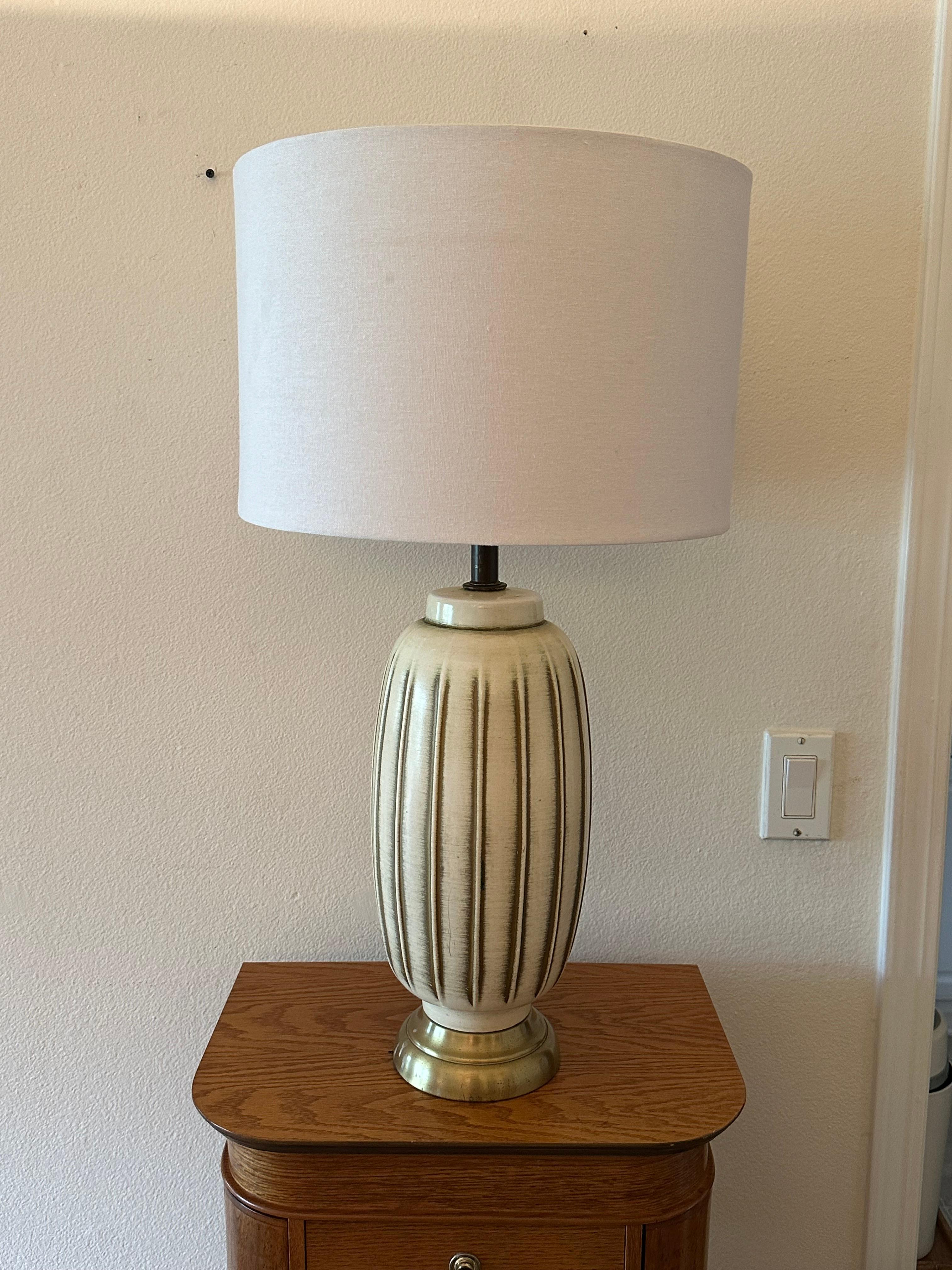 Mid-Century Modern Pair of Mid-Century Ceramic Cream with Golden Stripes Table Lamps For Sale