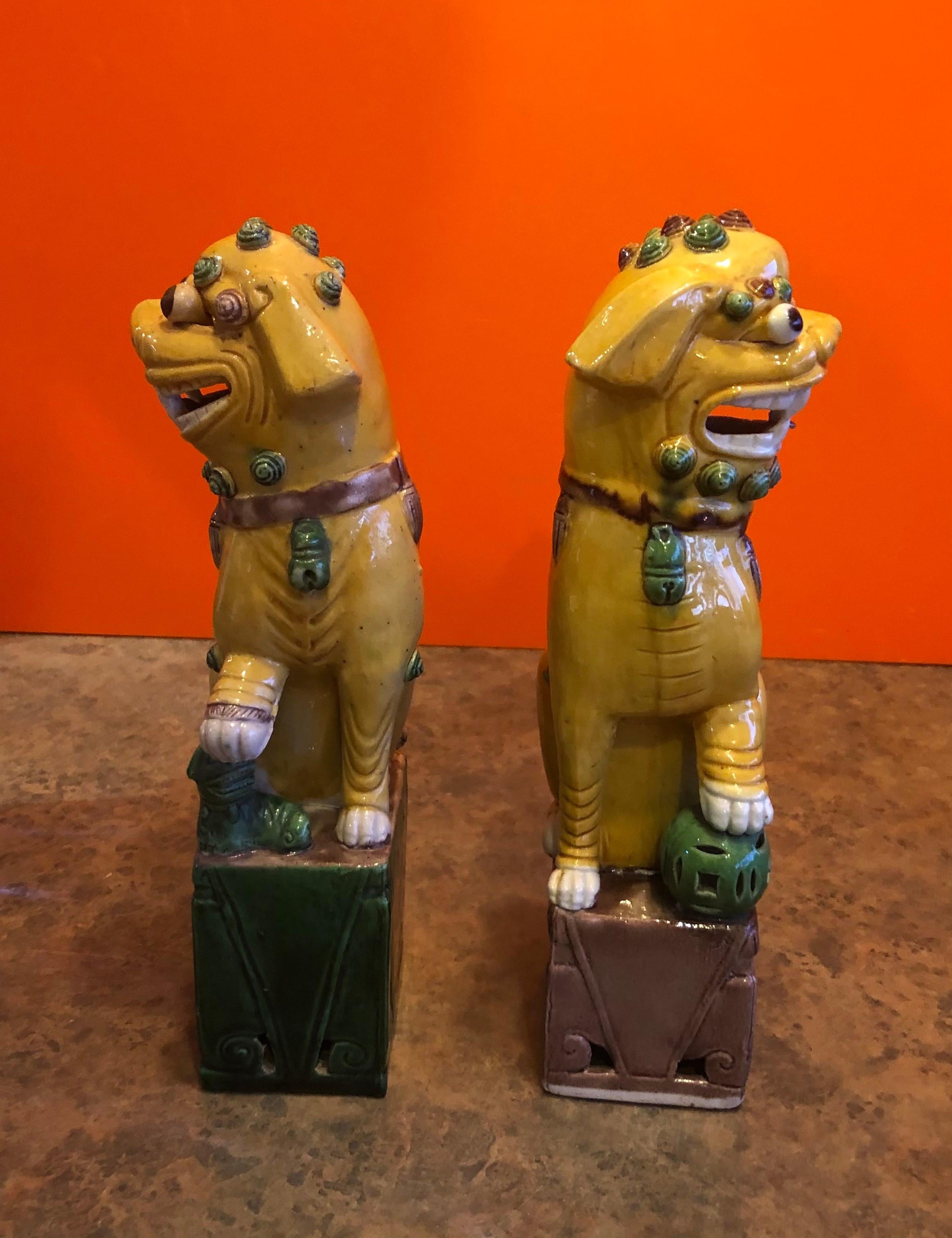 20th Century Pair of Midcentury Ceramic Foo Dogs or Bookends