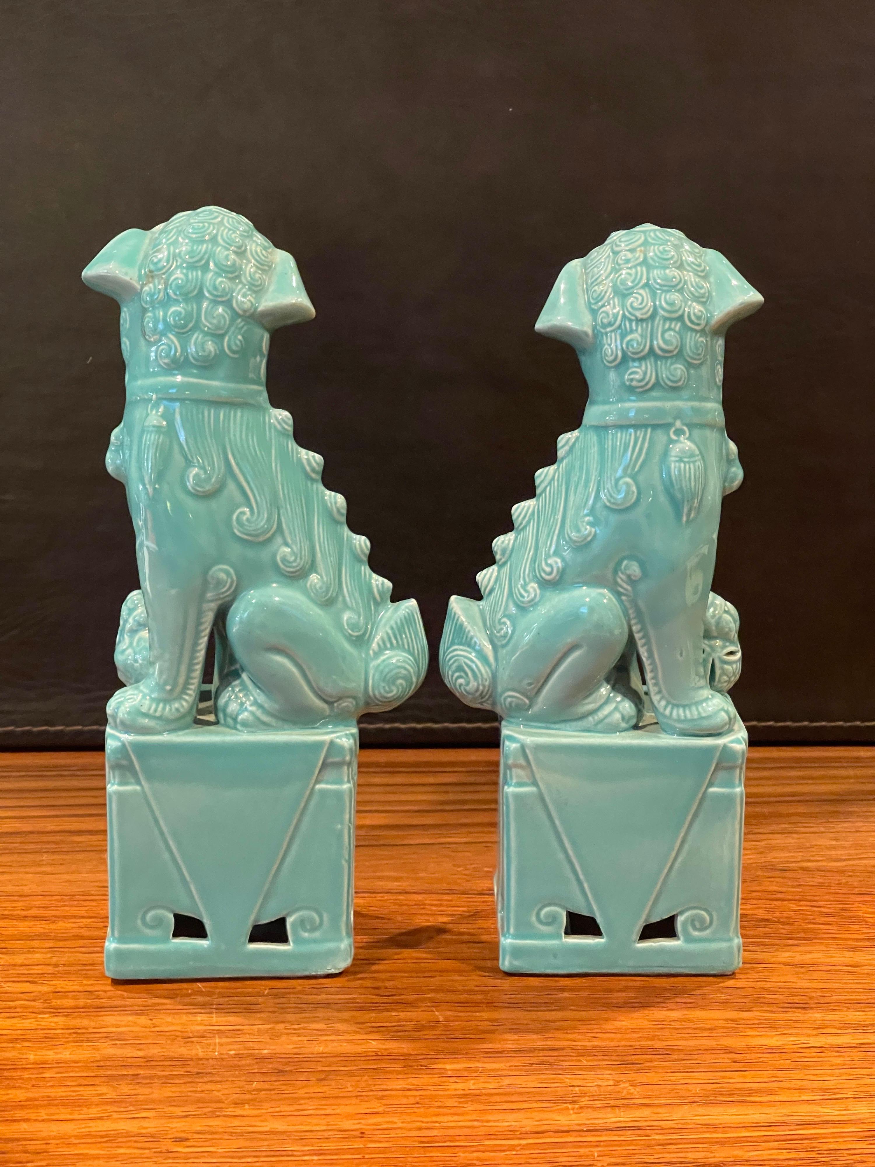 Pair of Midcentury Ceramic Foo Dogs / Bookends In Good Condition In San Diego, CA