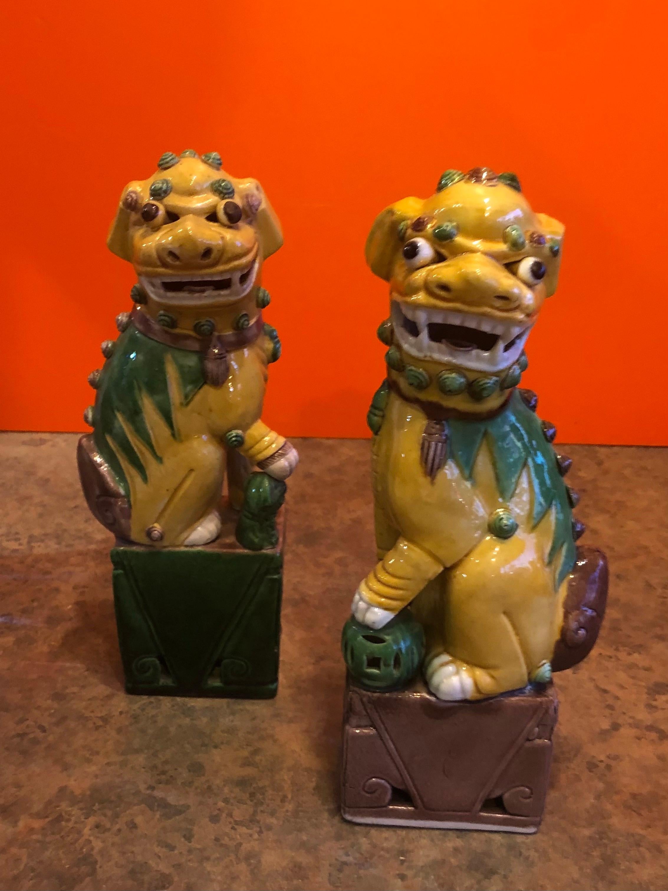 Pair of Midcentury Ceramic Foo Dogs or Bookends 1