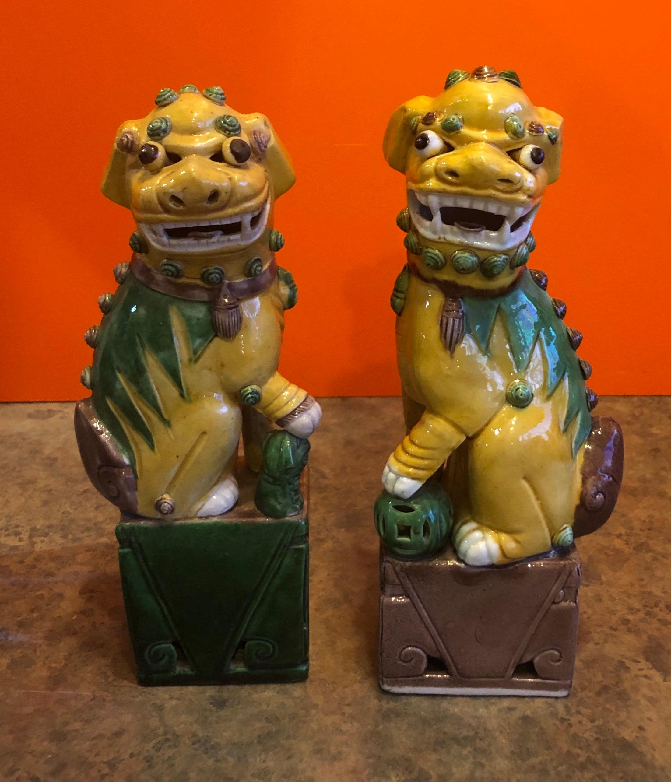 Pair of Midcentury Ceramic Foo Dogs or Bookends 2