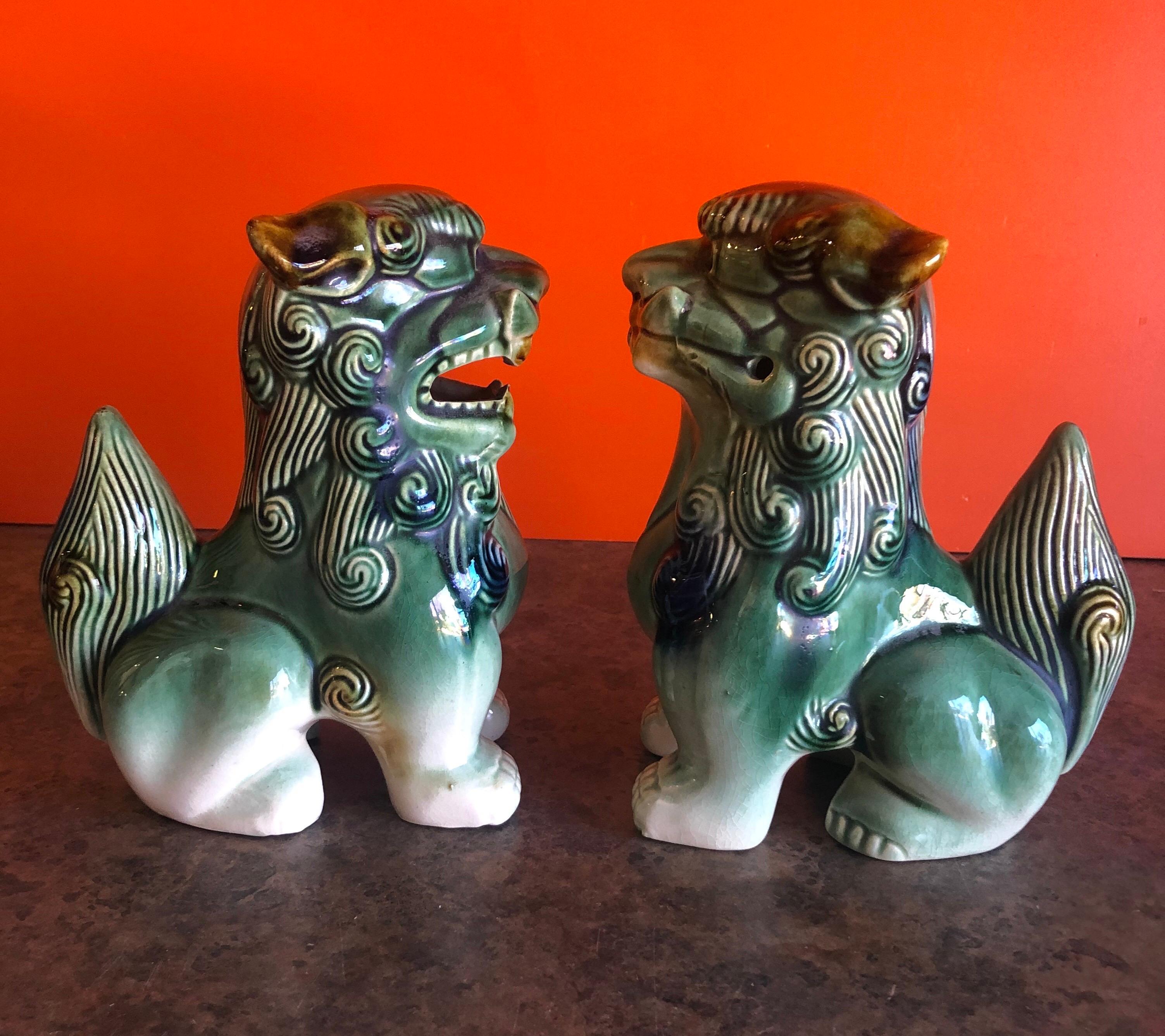 Pair of Midcentury Ceramic Foo Dogs / Bookends In Good Condition In San Diego, CA