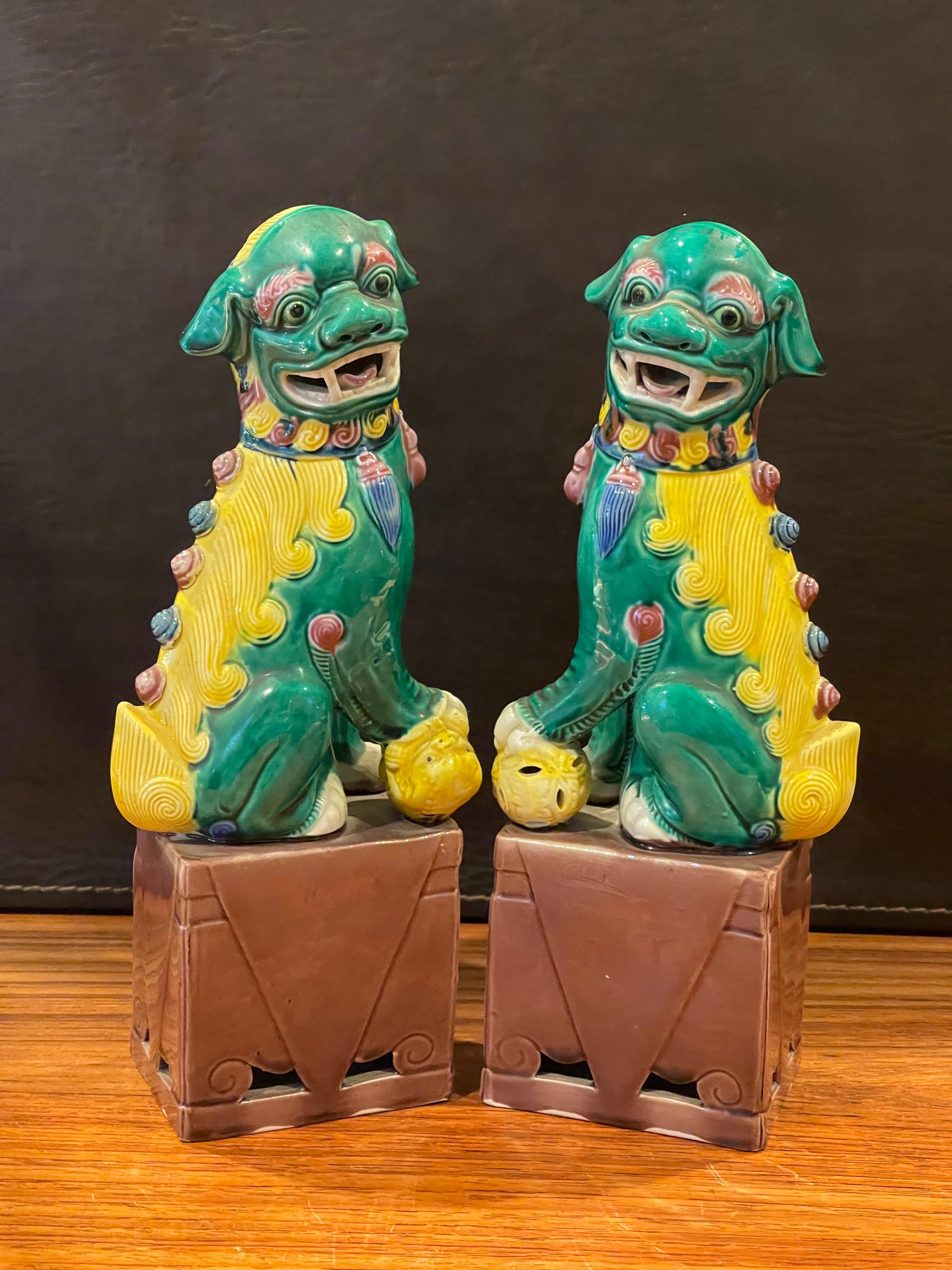 Pair of Midcentury Ceramic Foo Dogs or Bookends 4