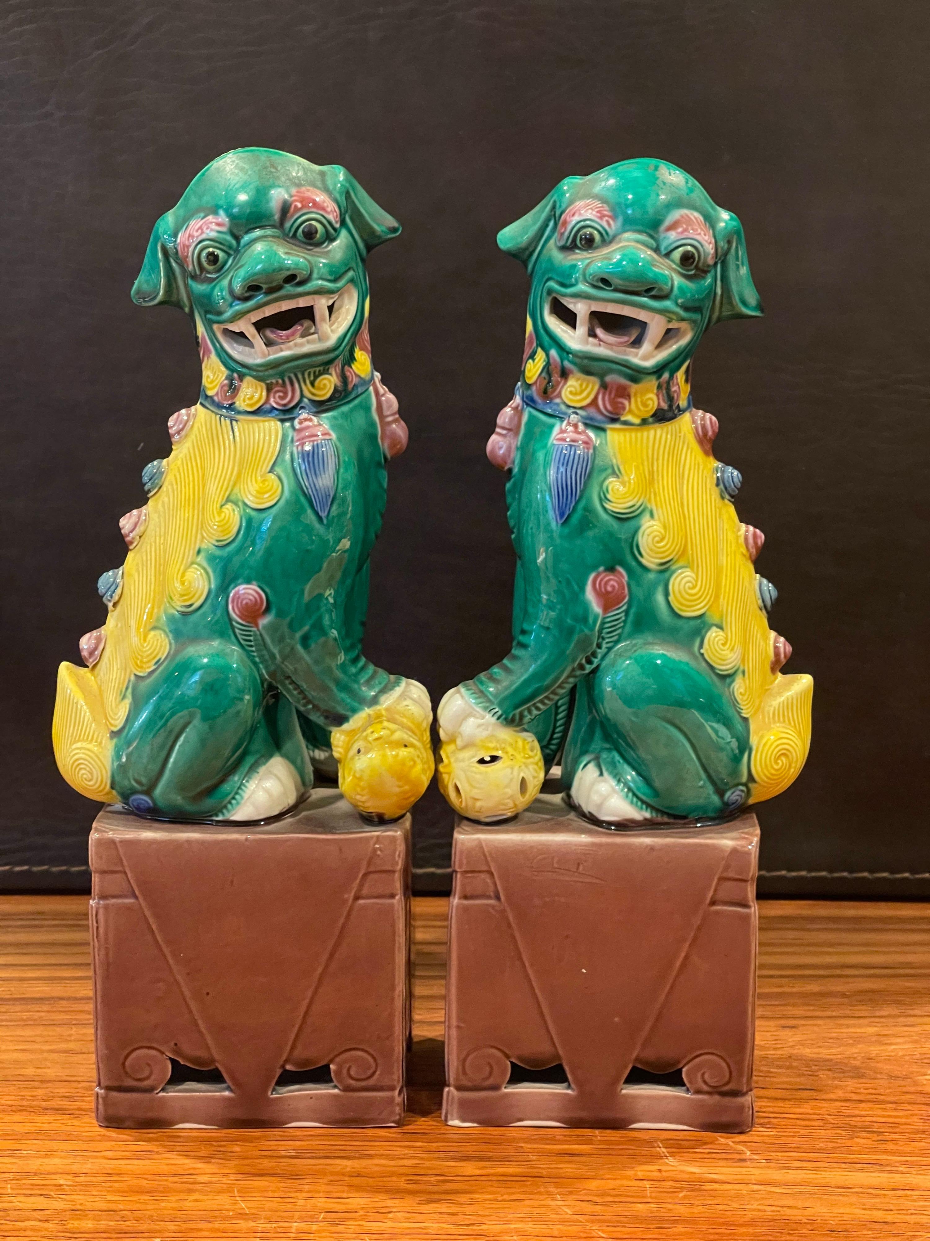 Mid-Century Modern Pair of Midcentury Ceramic Foo Dogs or Bookends