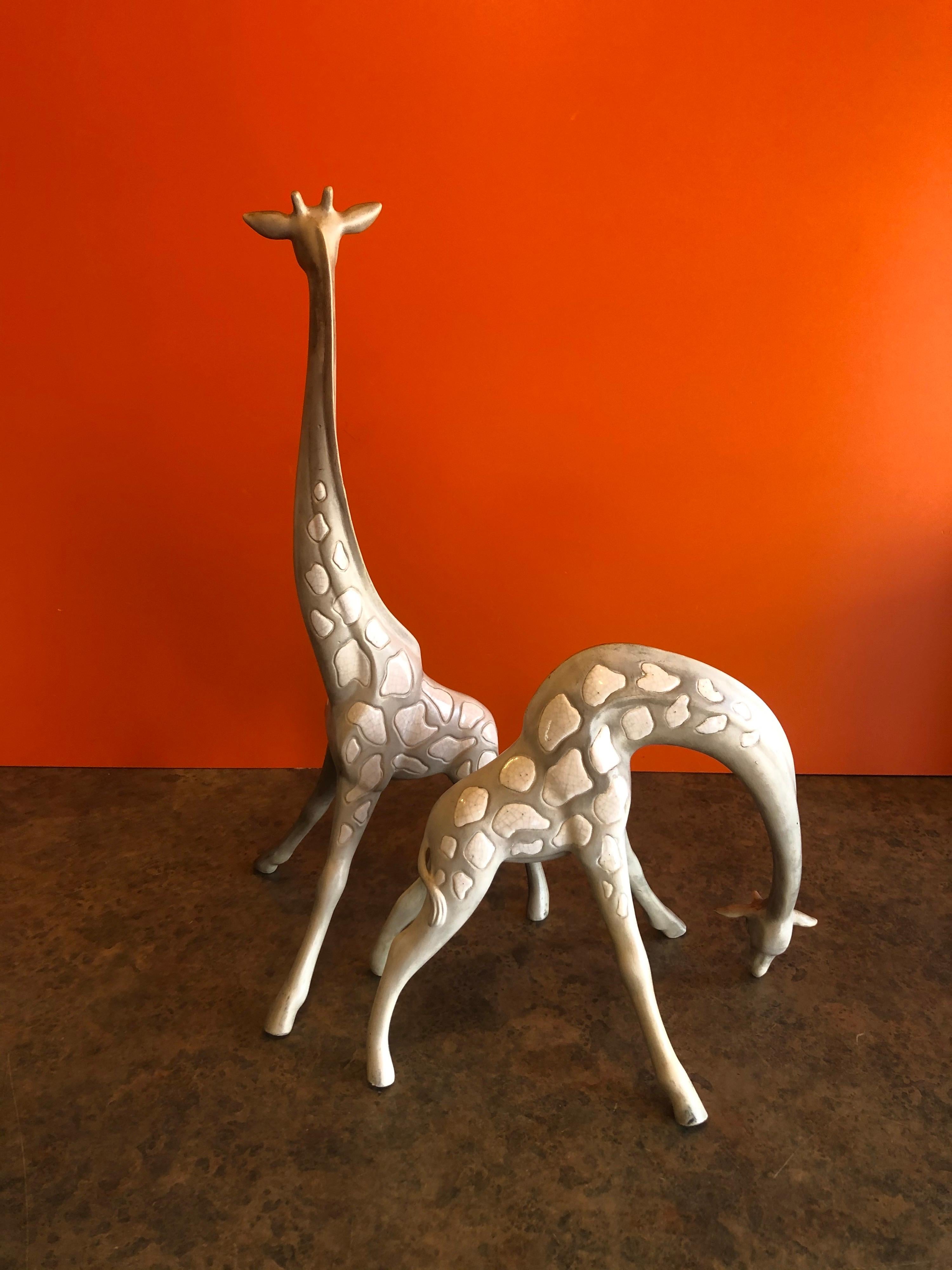 Mid-Century Modern Paire de giraffes en céramique du milieu du siècle dernier par McFarlin Freeman Pottery en vente