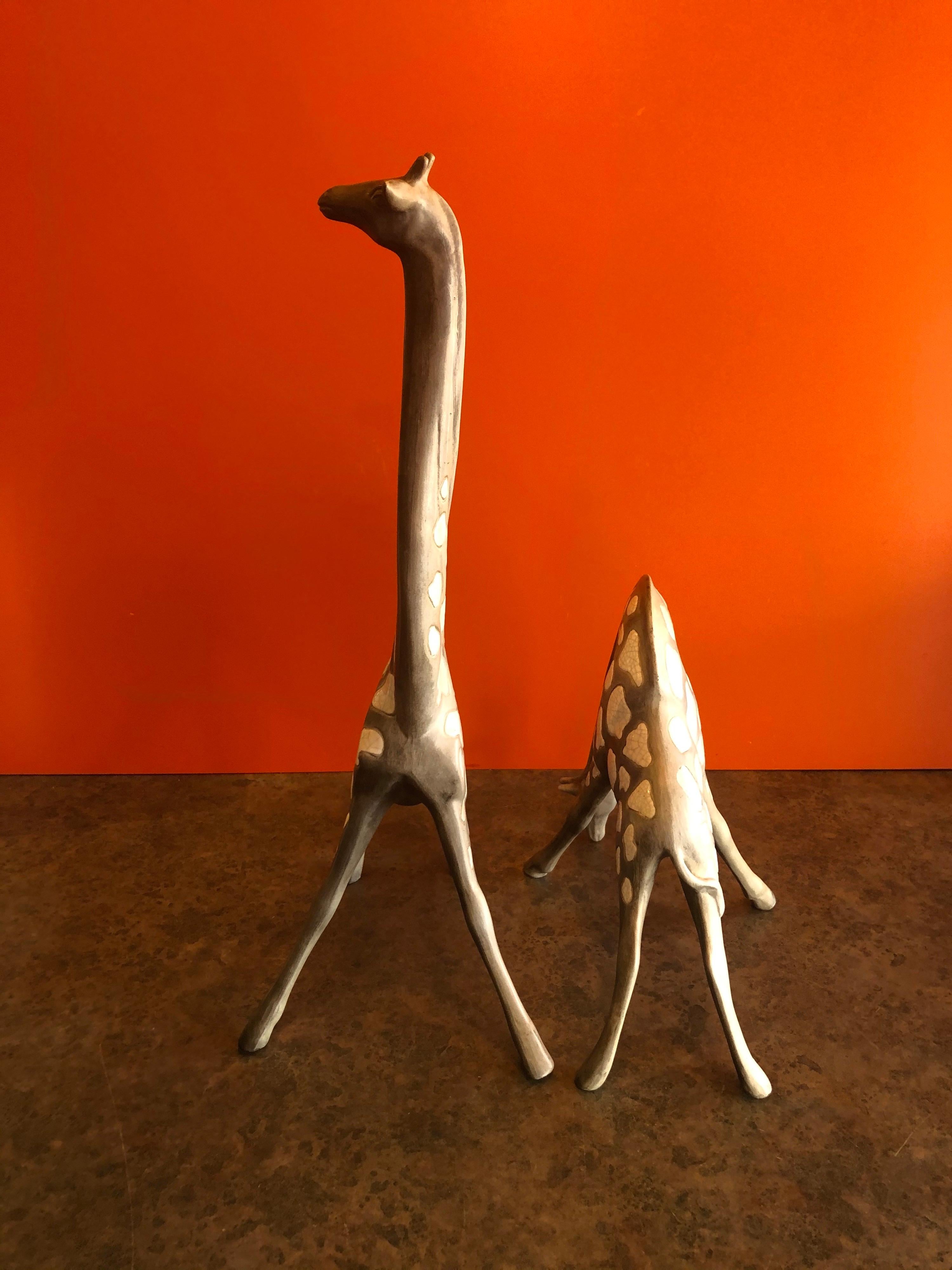 Américain Paire de giraffes en céramique du milieu du siècle dernier par McFarlin Freeman Pottery en vente