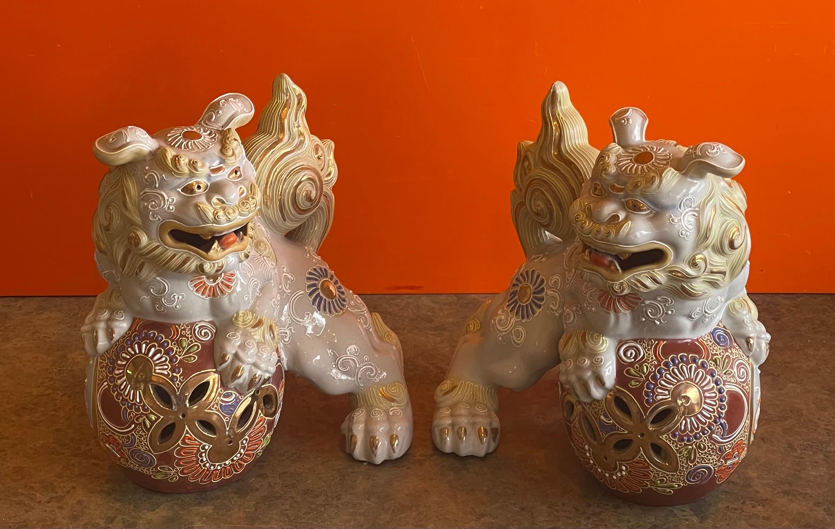 Mid-Century Modern Pair of Mid-Century Ceramic Polychrome Foo Dogs For Sale