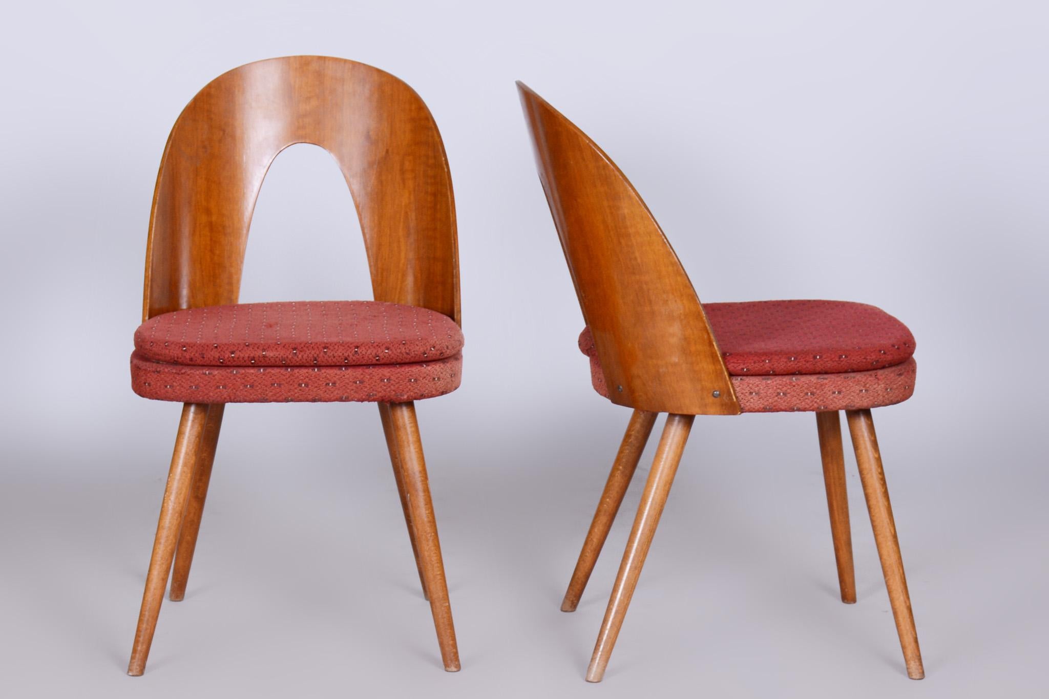 Tissu Paire de chaises du milieu du siècle conçues par Antonín Šuman, années 1950, République tchèque en vente