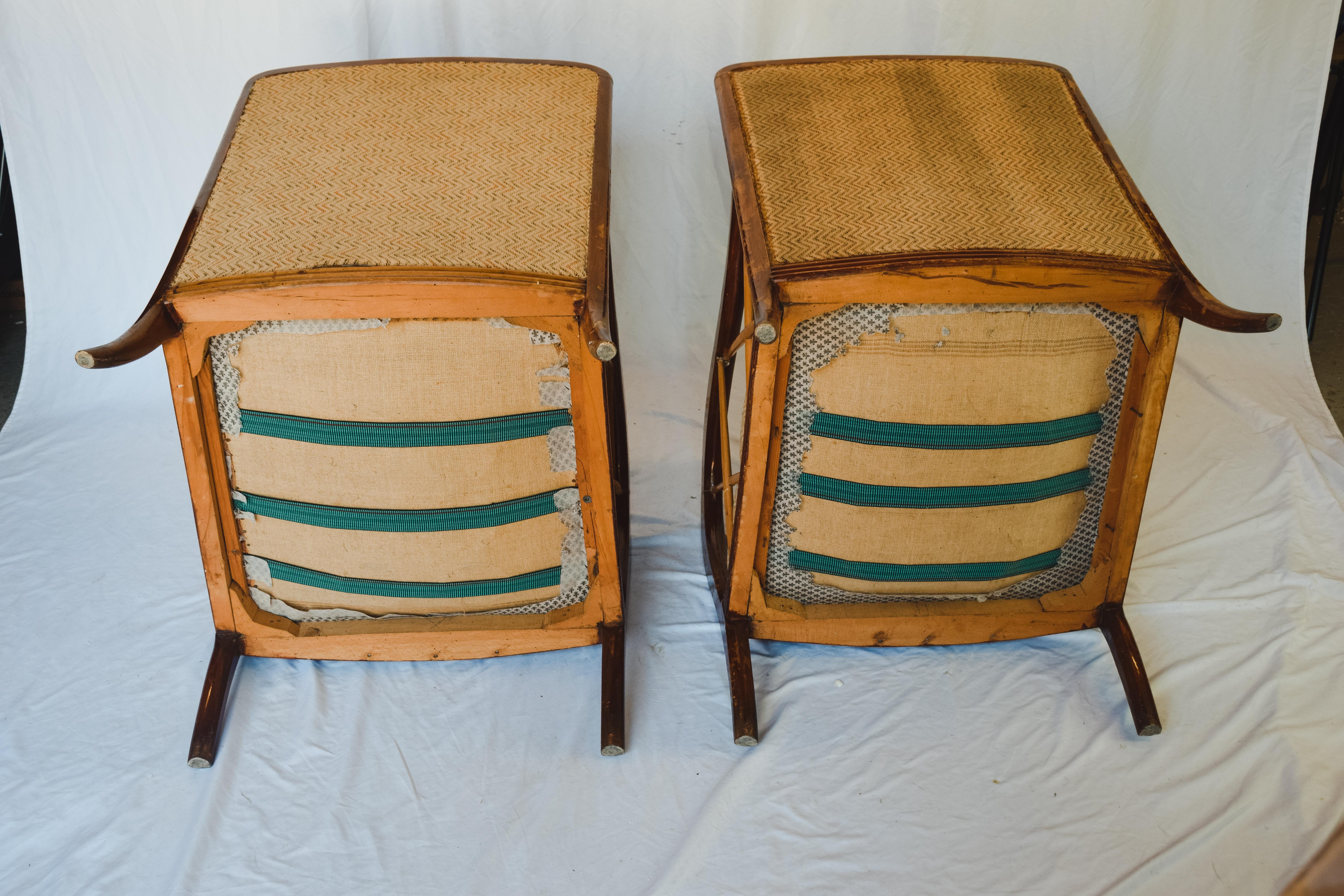Italian Pair of Mid Century Chairs For Sale