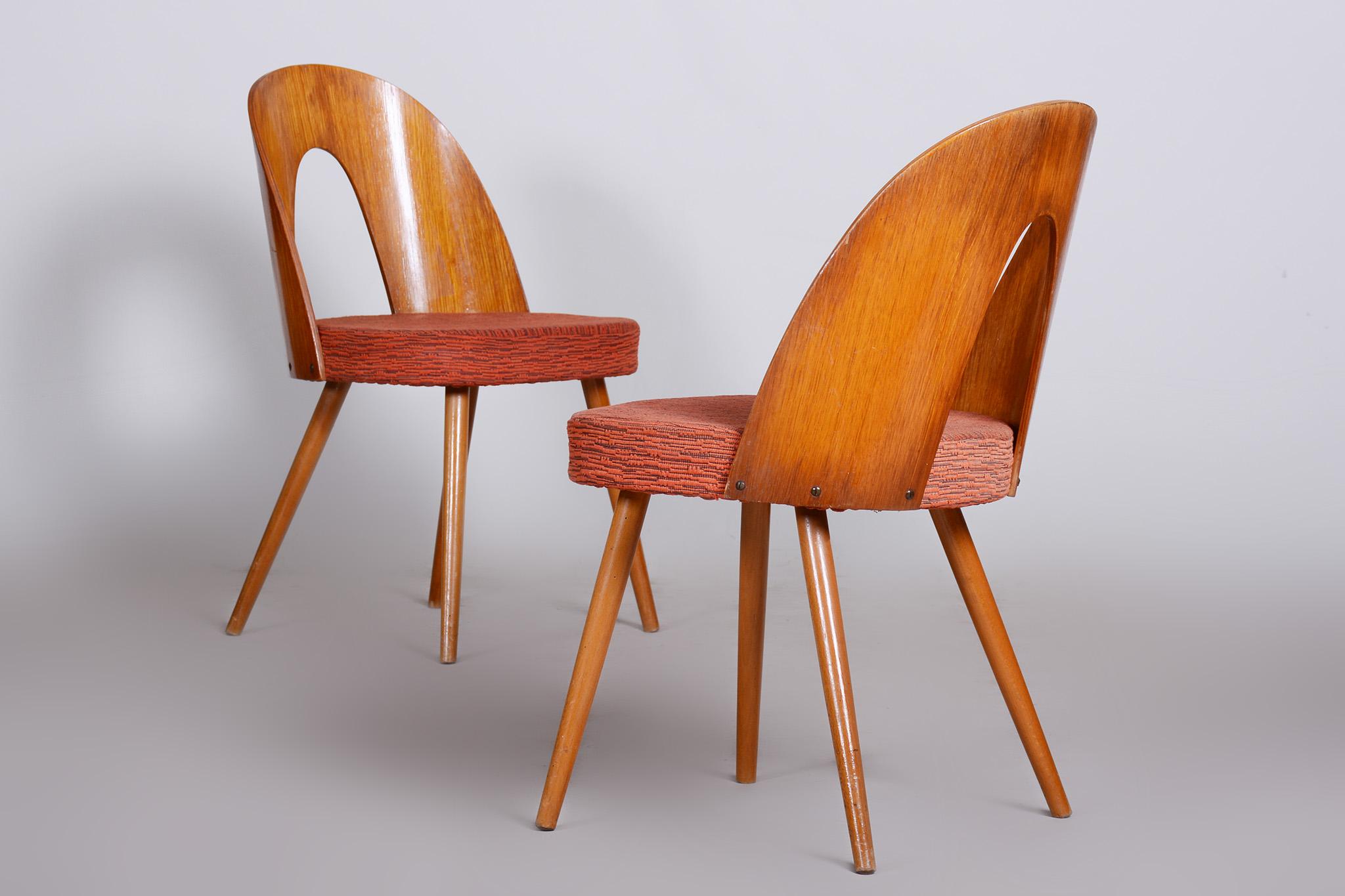 Paire de chaises du milieu du siècle fabriquées dans la Tchécoslovaquie des années 1950, designées par Antonín Šuman en vente 1