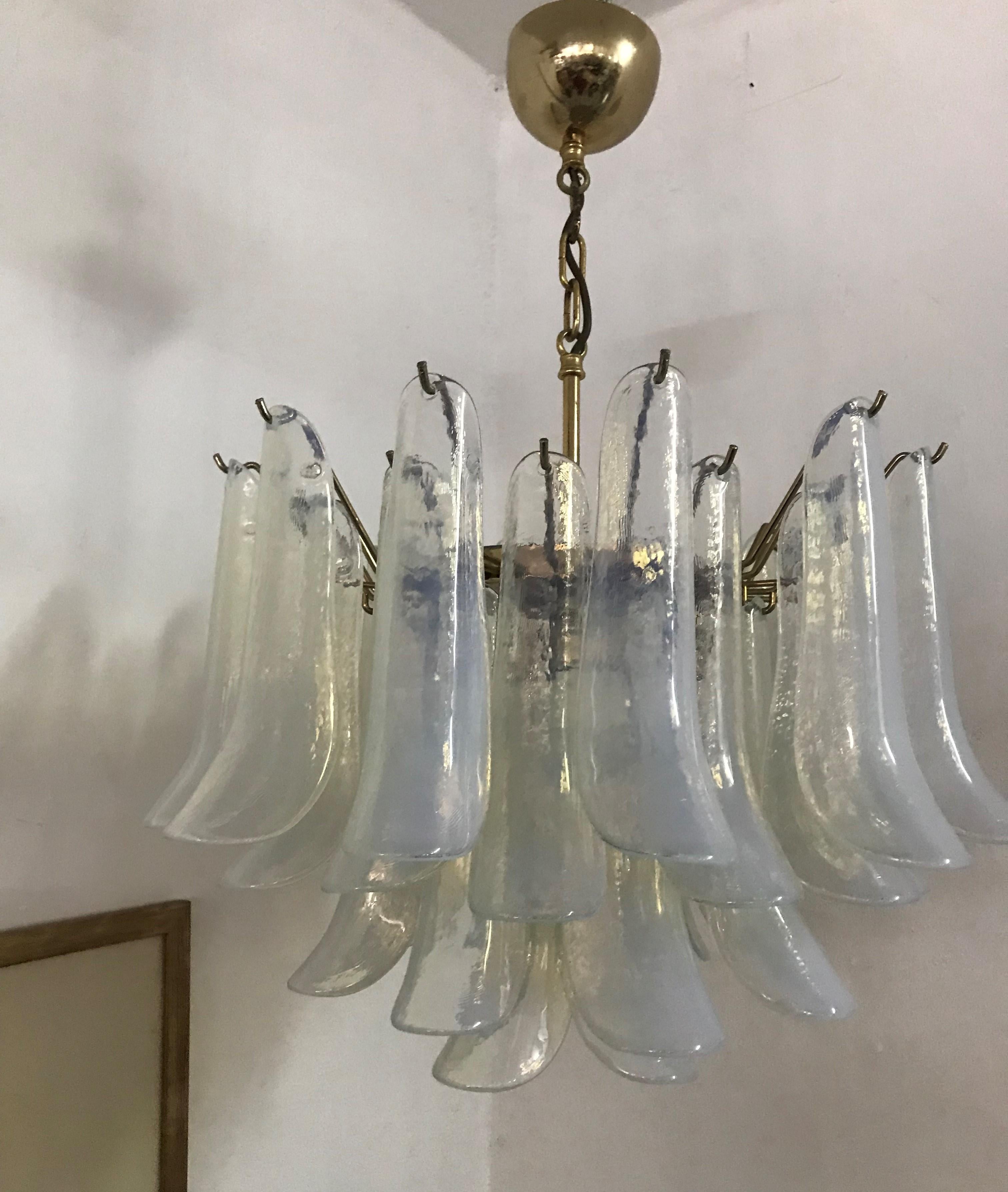 Pair of Midcentury Chandelier, La Murrina in Opalescent Murano Glass, circa 1970 For Sale 3