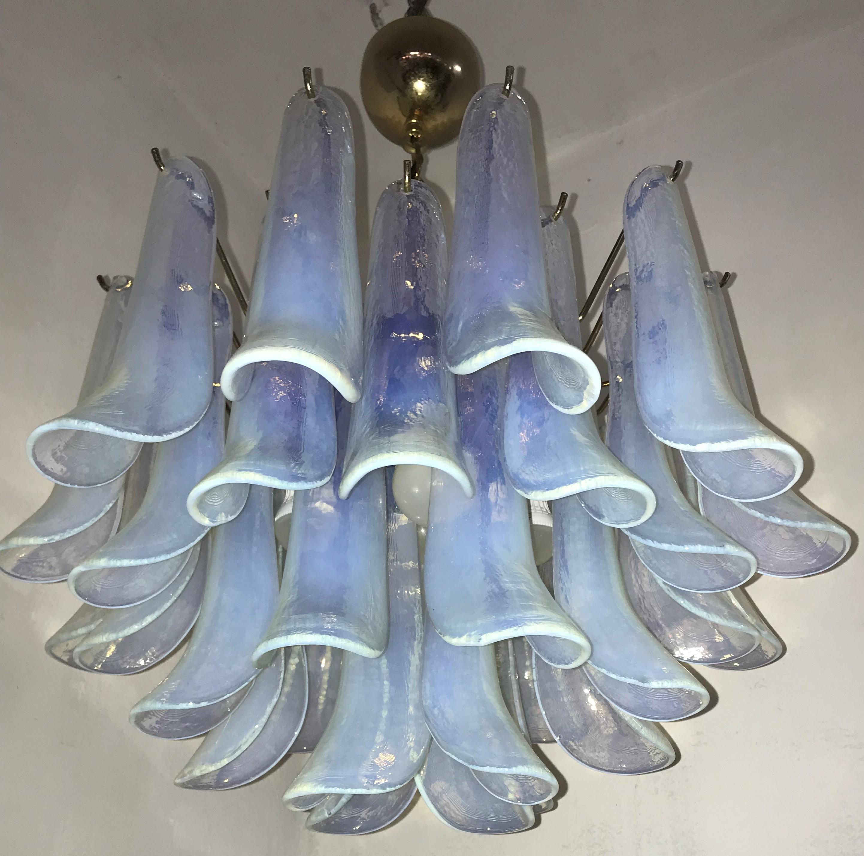 Pair of Midcentury Chandelier, La Murrina in Opalescent Murano Glass, circa 1970 In Good Condition For Sale In Merida, Yucatan