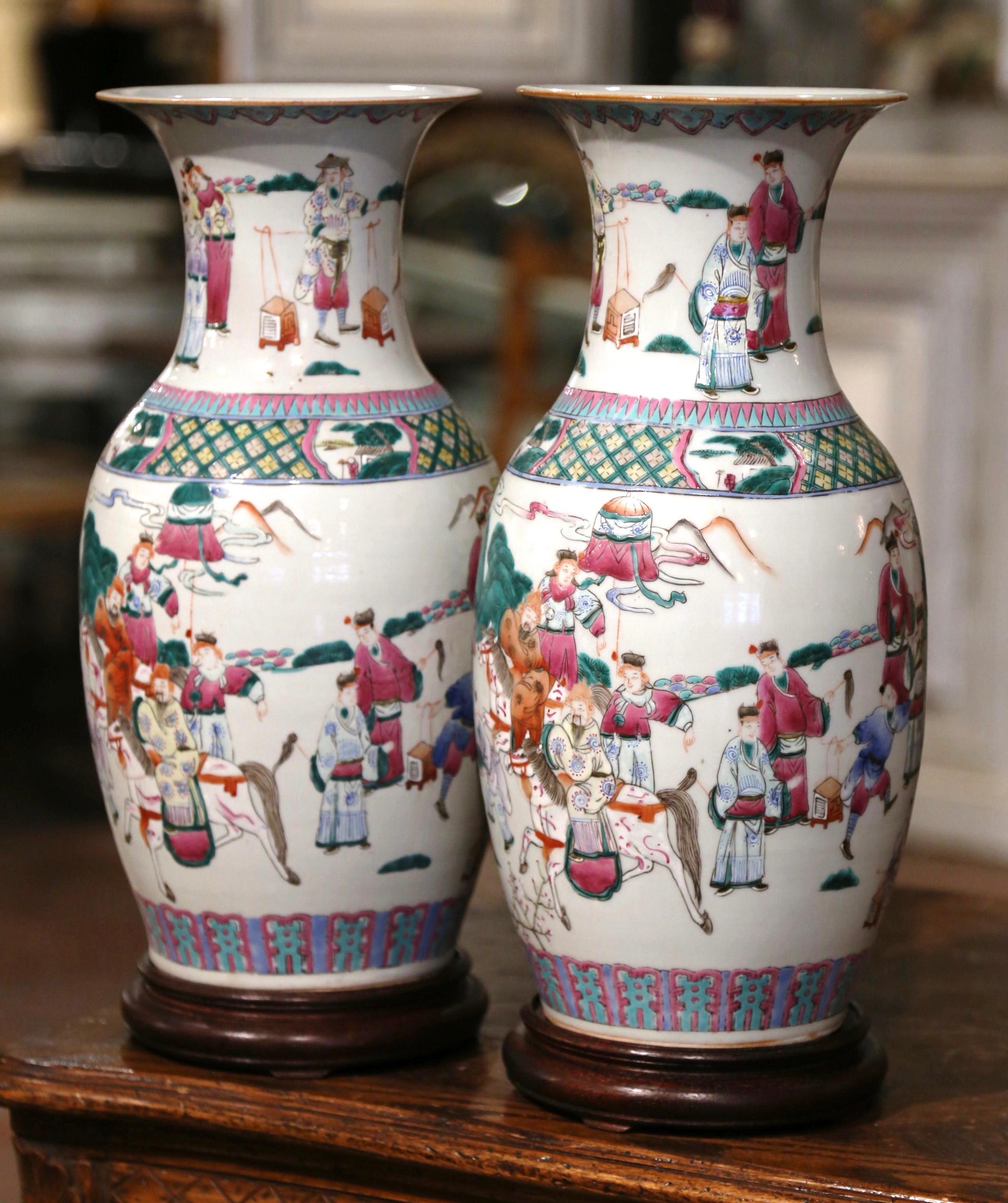 Pair of Mid-Century Chinese Famille Rose Hand Painted Porcelain Vases on Bases For Sale 5