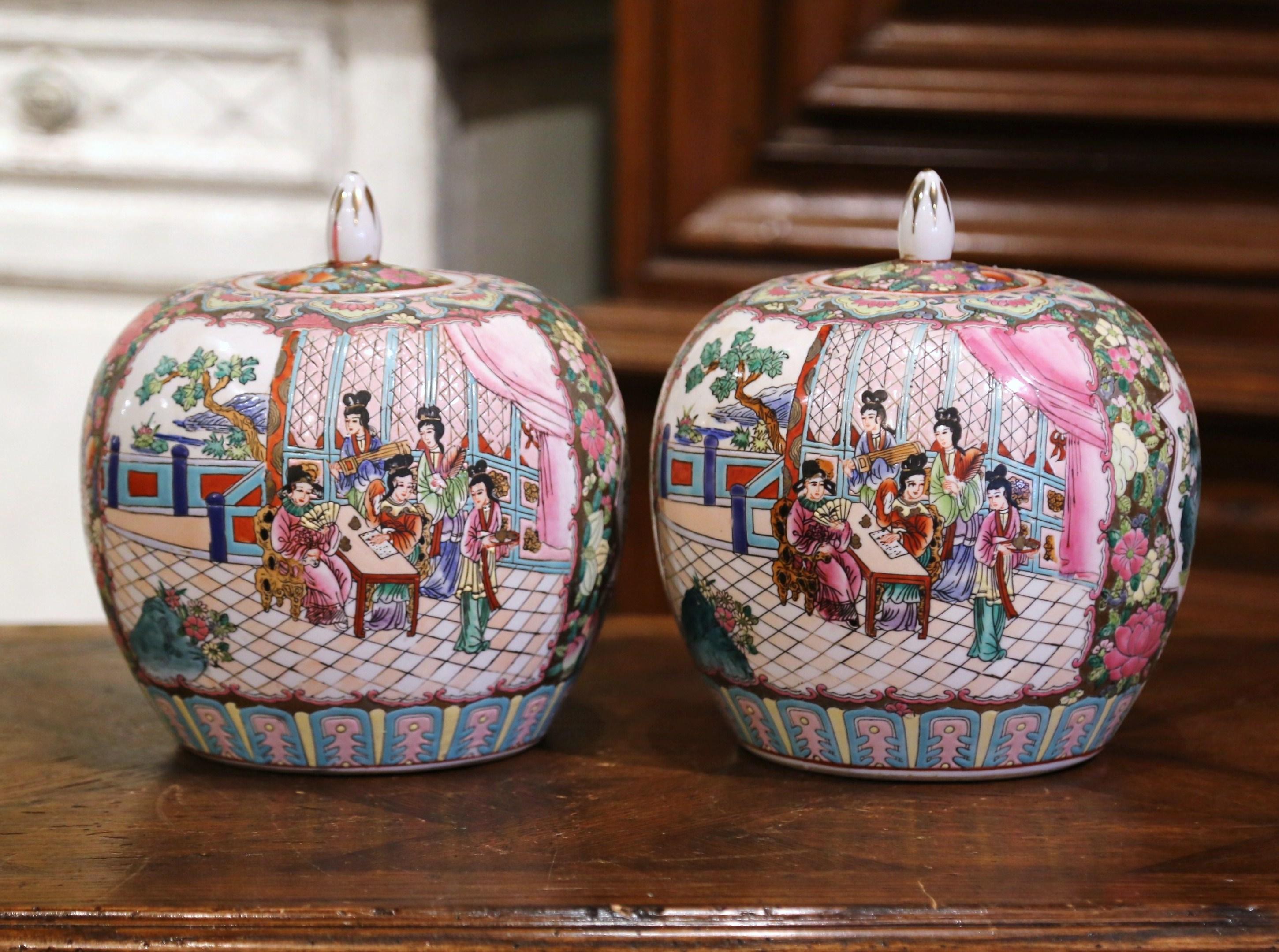 Pair of Mid-Century Chinese Famille Rose Porcelain Melon Jars In Excellent Condition In Dallas, TX