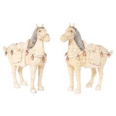 Paar chinesische Pferde aus Knochen mit Mosaik aus der Mitte des Jahrhunderts