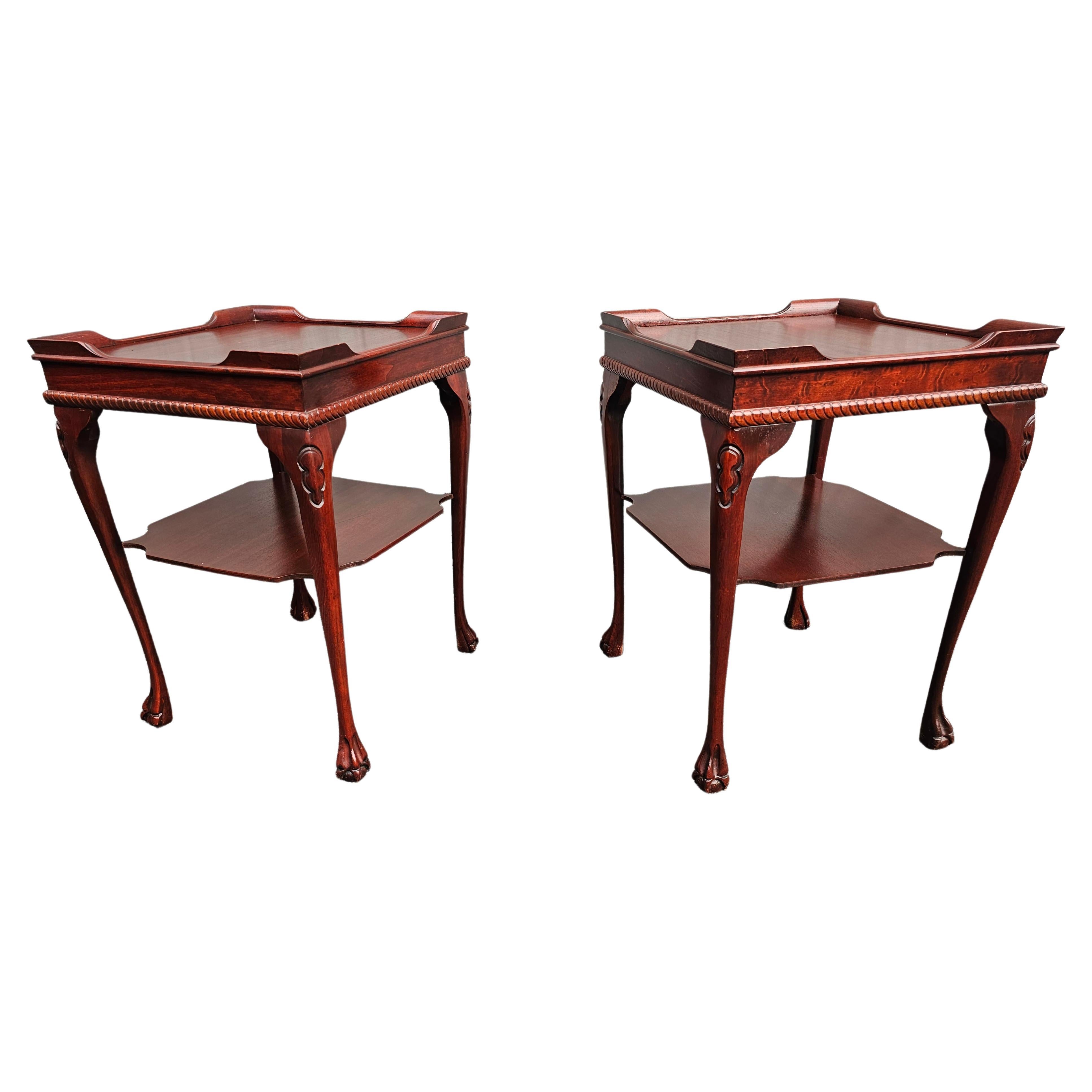 Varnished Pair of Mid-Century Chippendale Style Mahogany Side Tables For Sale