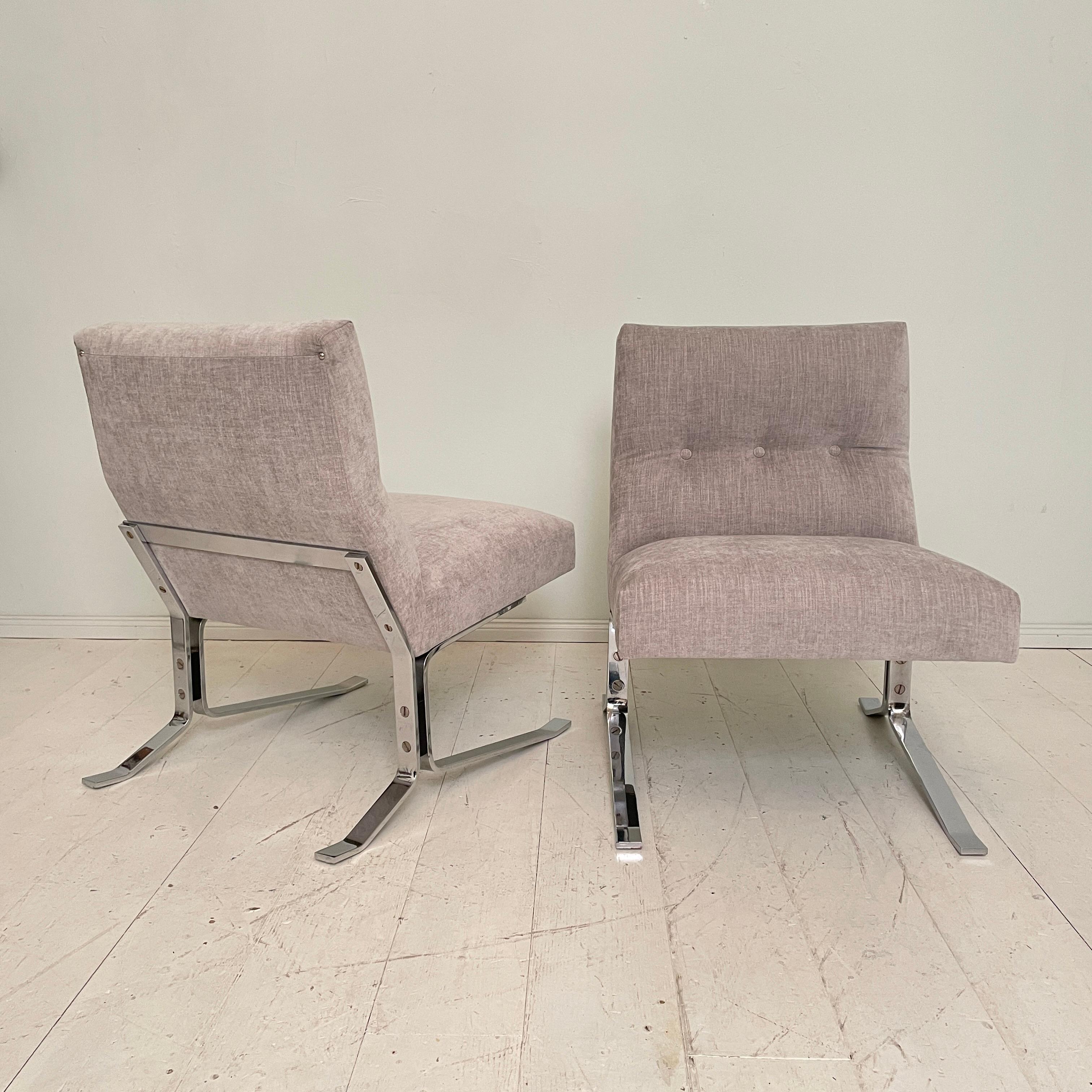 Mid-Century Modern Pair of Mid-Century Chrome and Grey Fabric German Lounge Chairs, Around 1970