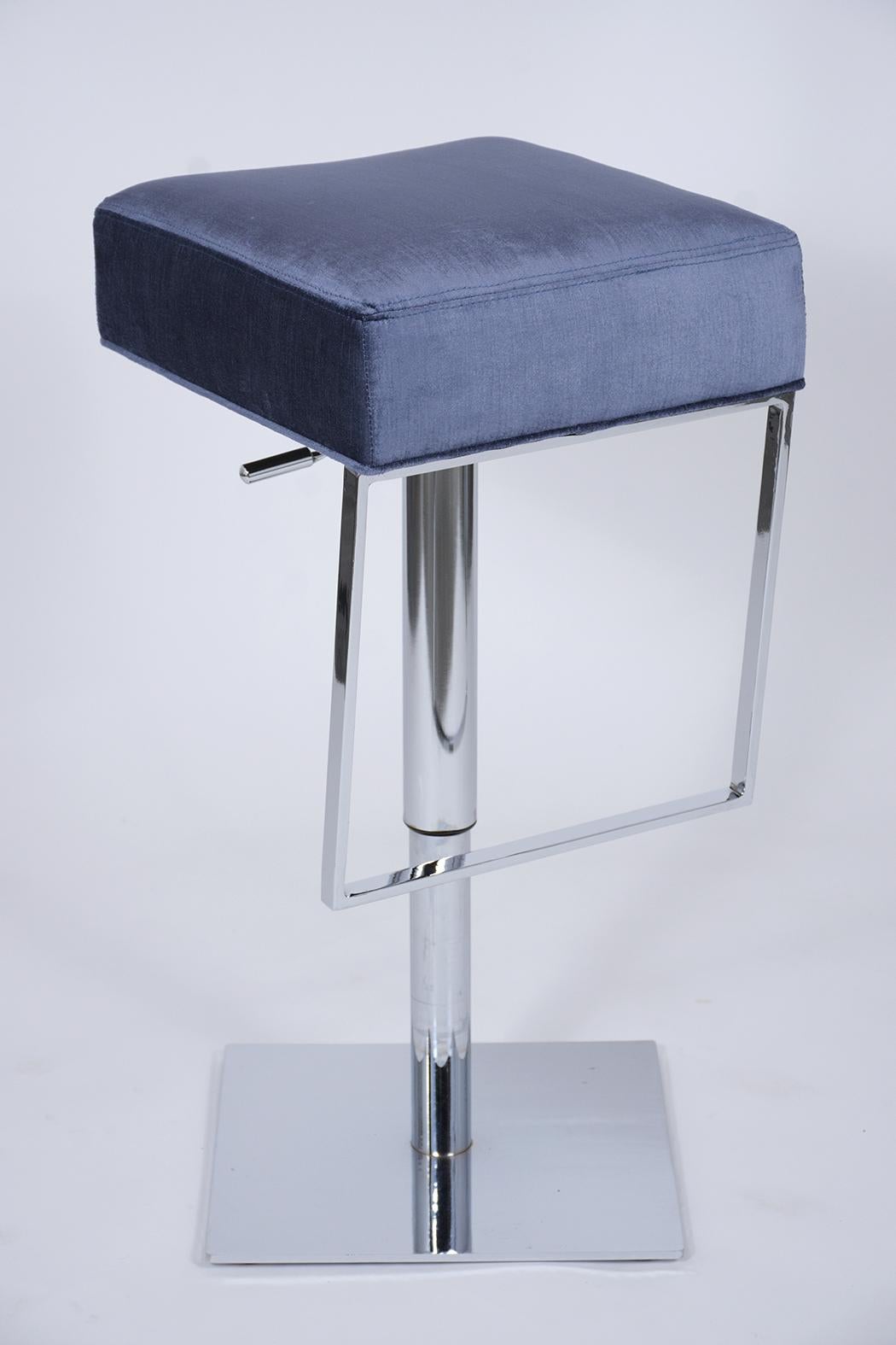 Mid-Century Chrome-Plated Swivel Bar Stools with Blue Velvet Seats In Good Condition For Sale In Los Angeles, CA