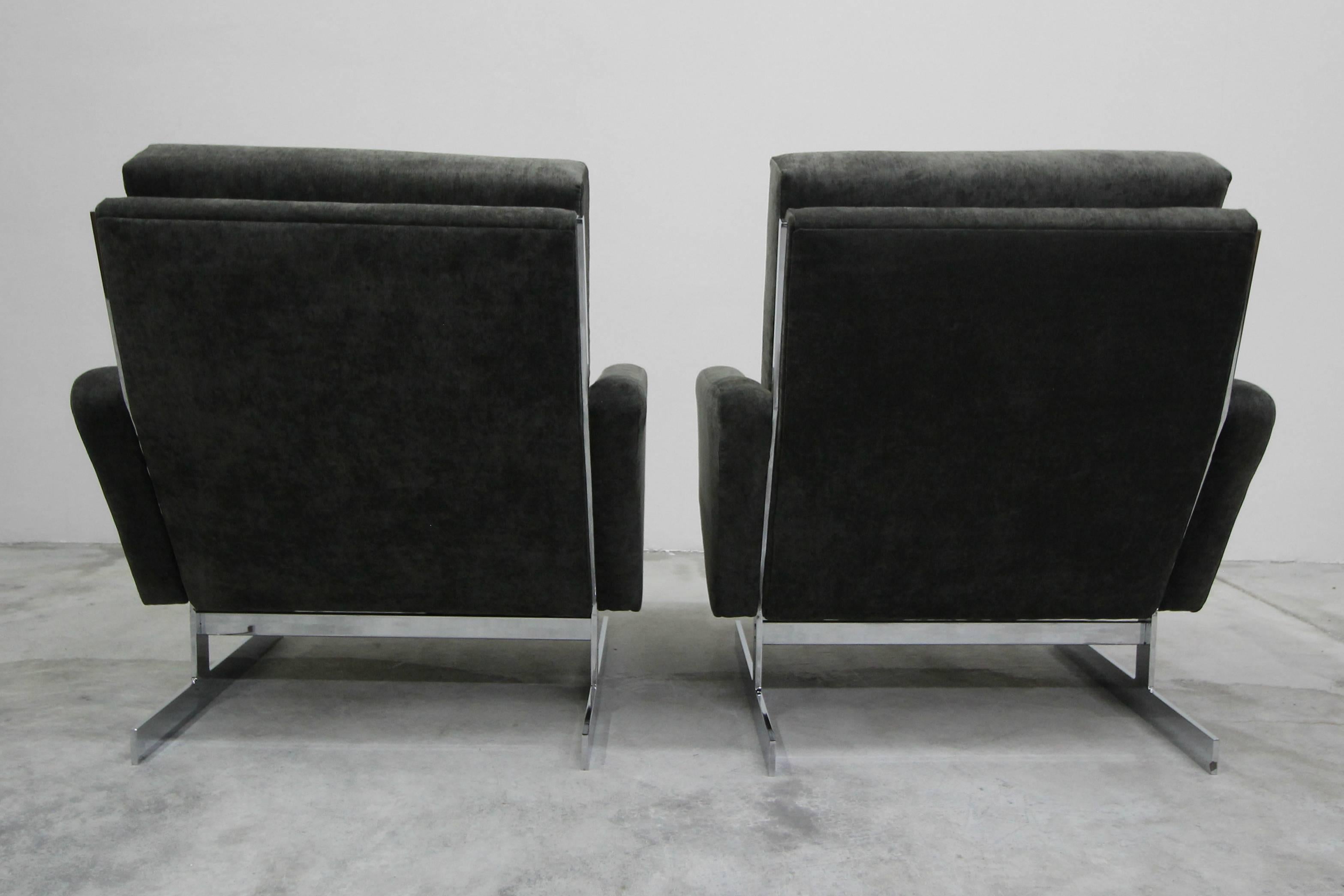 20th Century Pair of Midcentury Chrome Cantilever Lounge Chairs