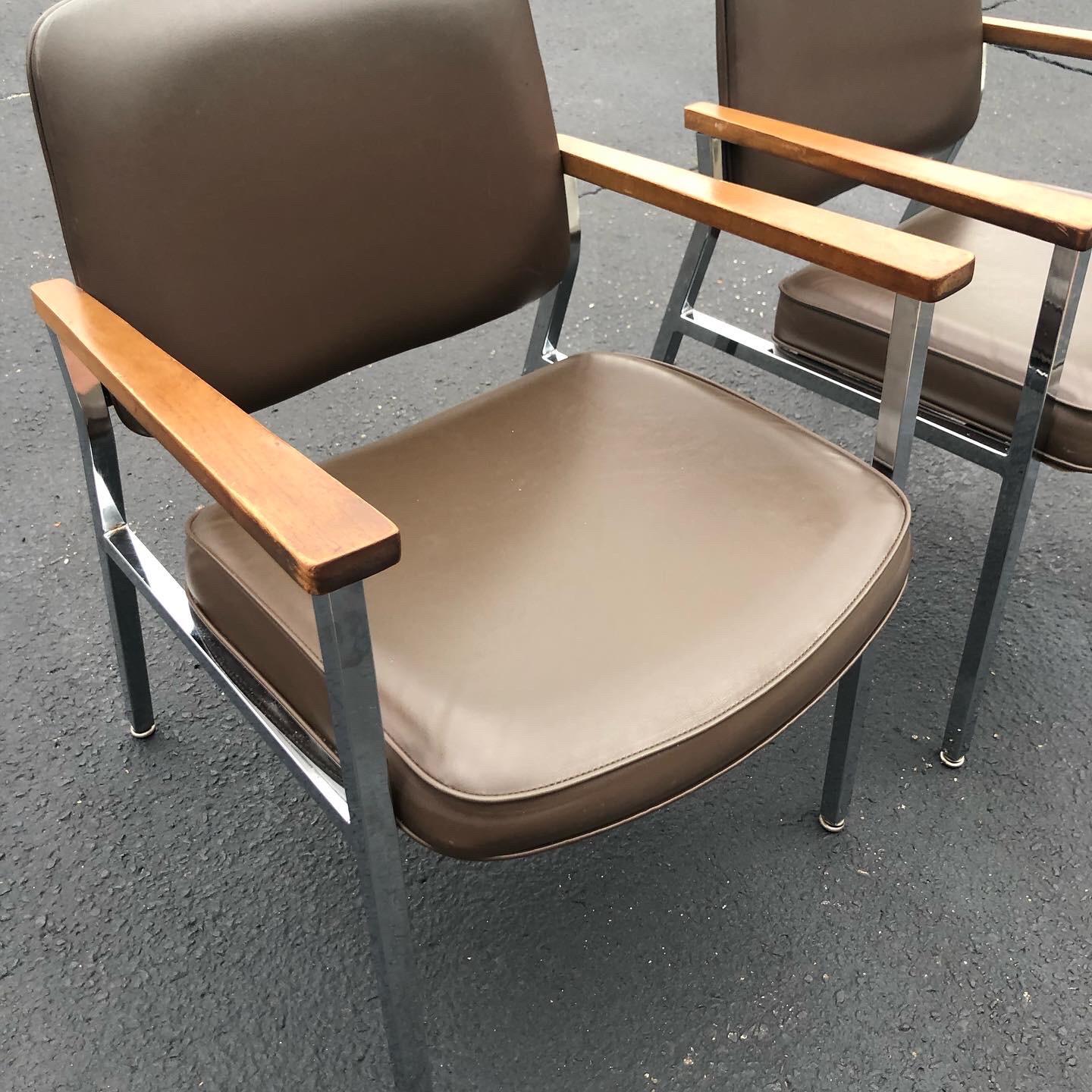 Pair of Mid Century Chrome Office Chairs 9