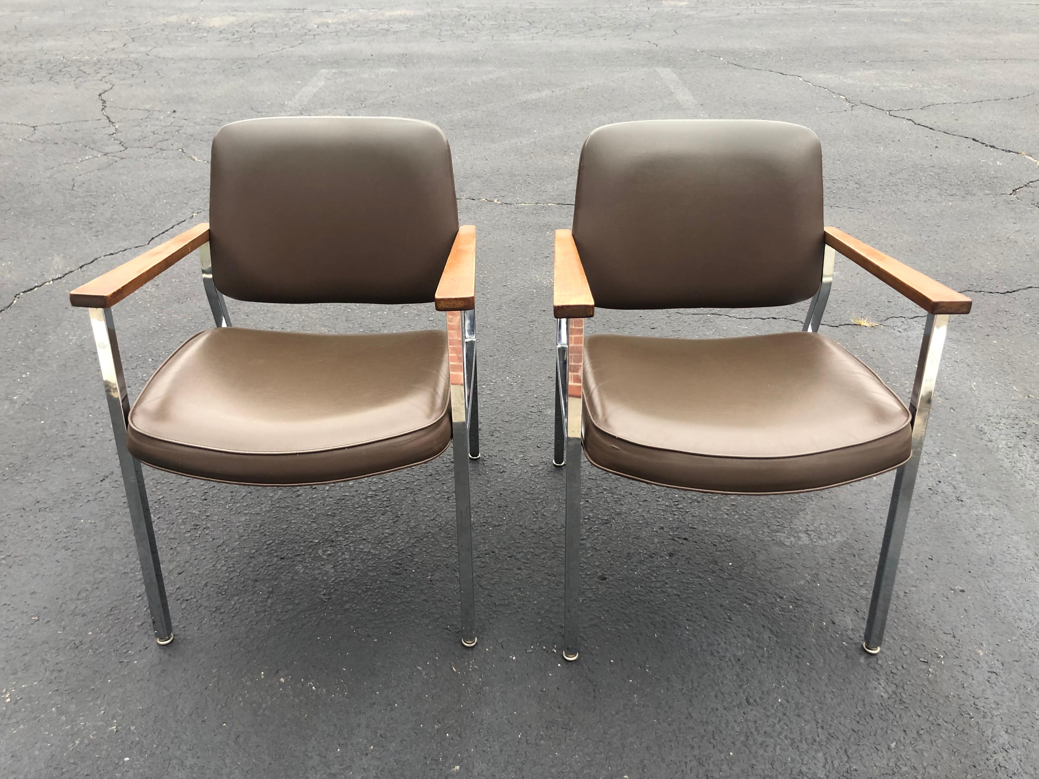 vinyl office chairs with arms