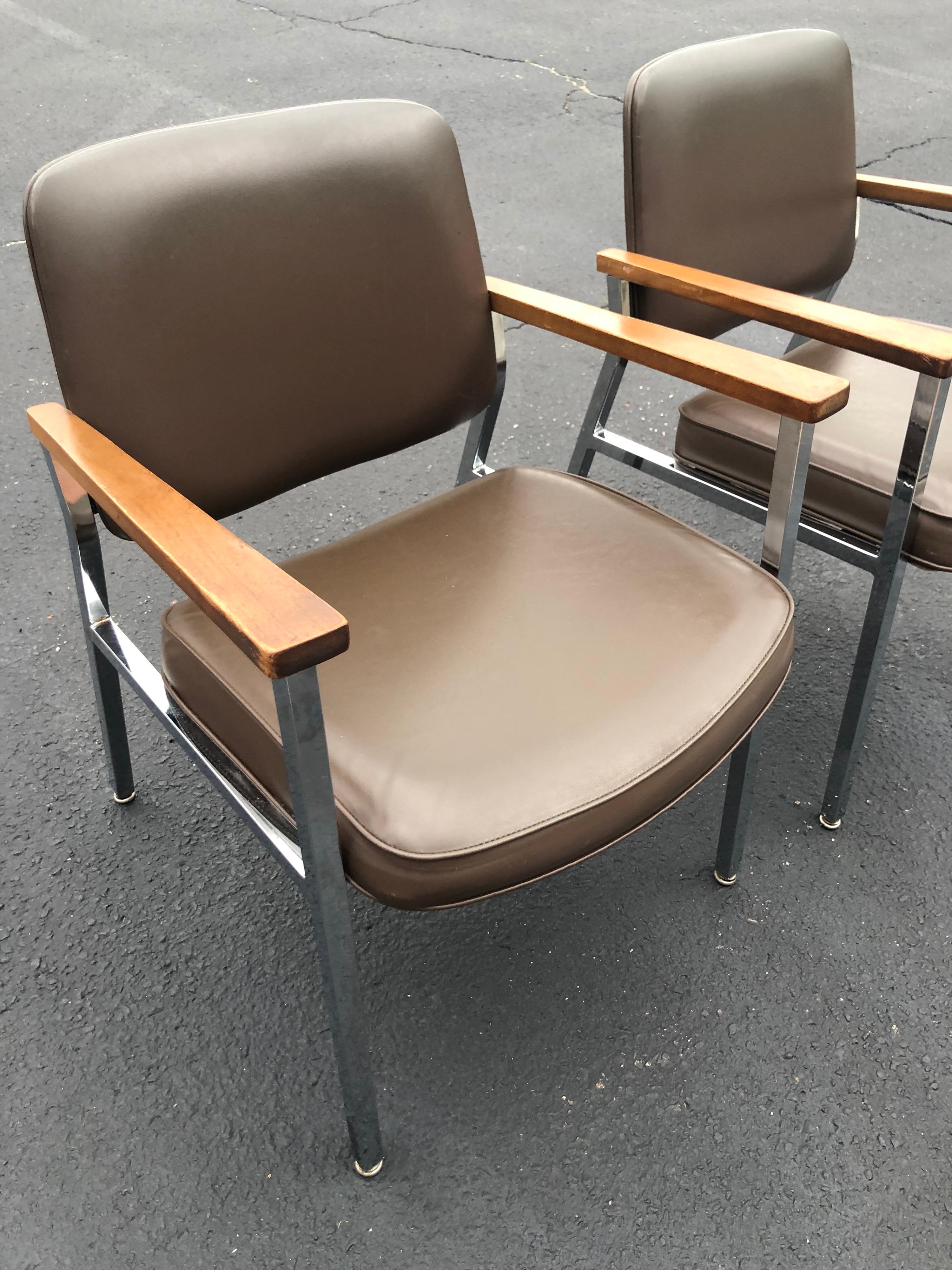 Mid-Century Modern Pair of Mid Century Chrome Office Chairs