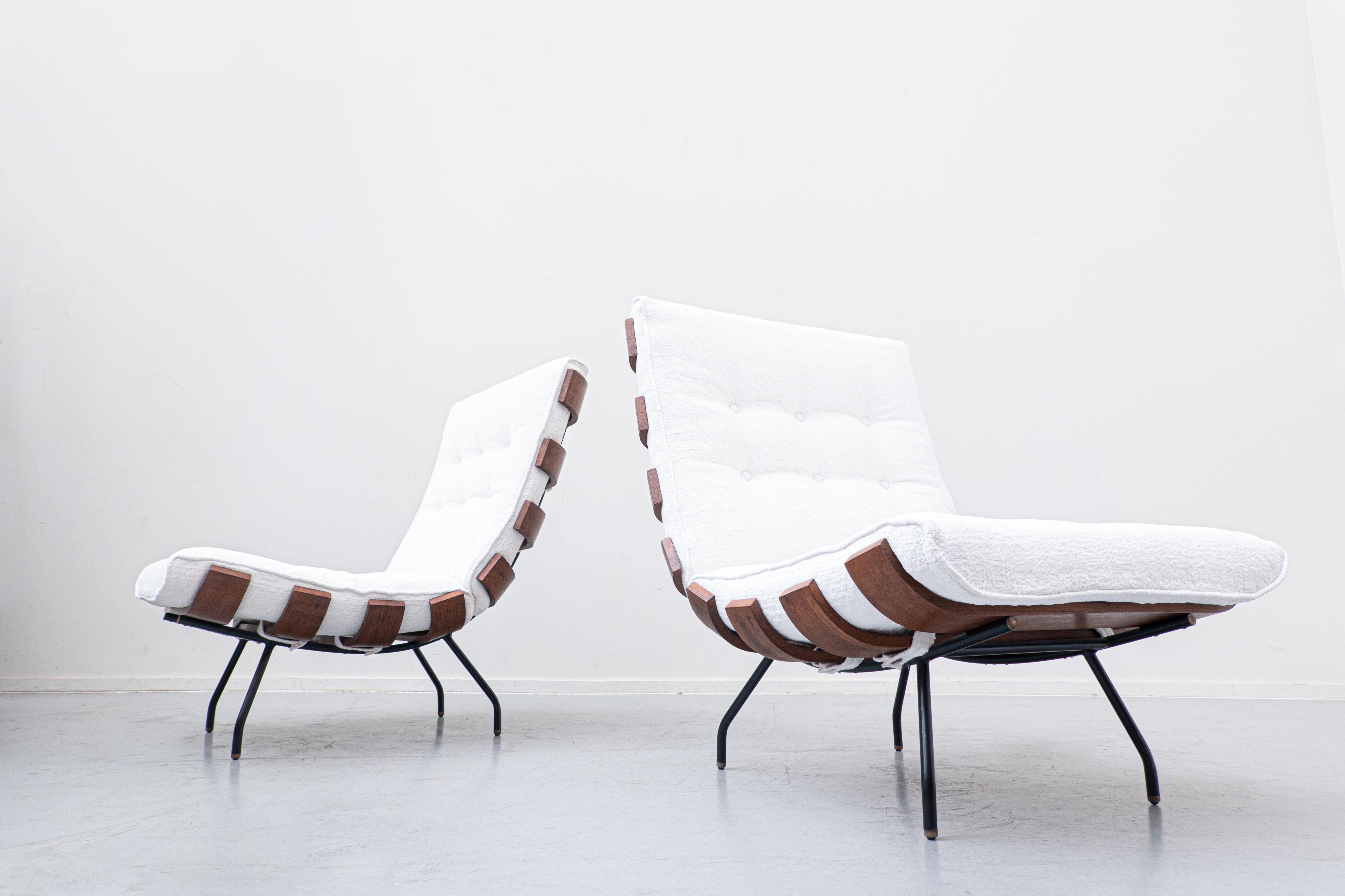 Italian Pair of Mid-Century Costela Lounge Chairs by Carlo Hauner and Martin Eisler