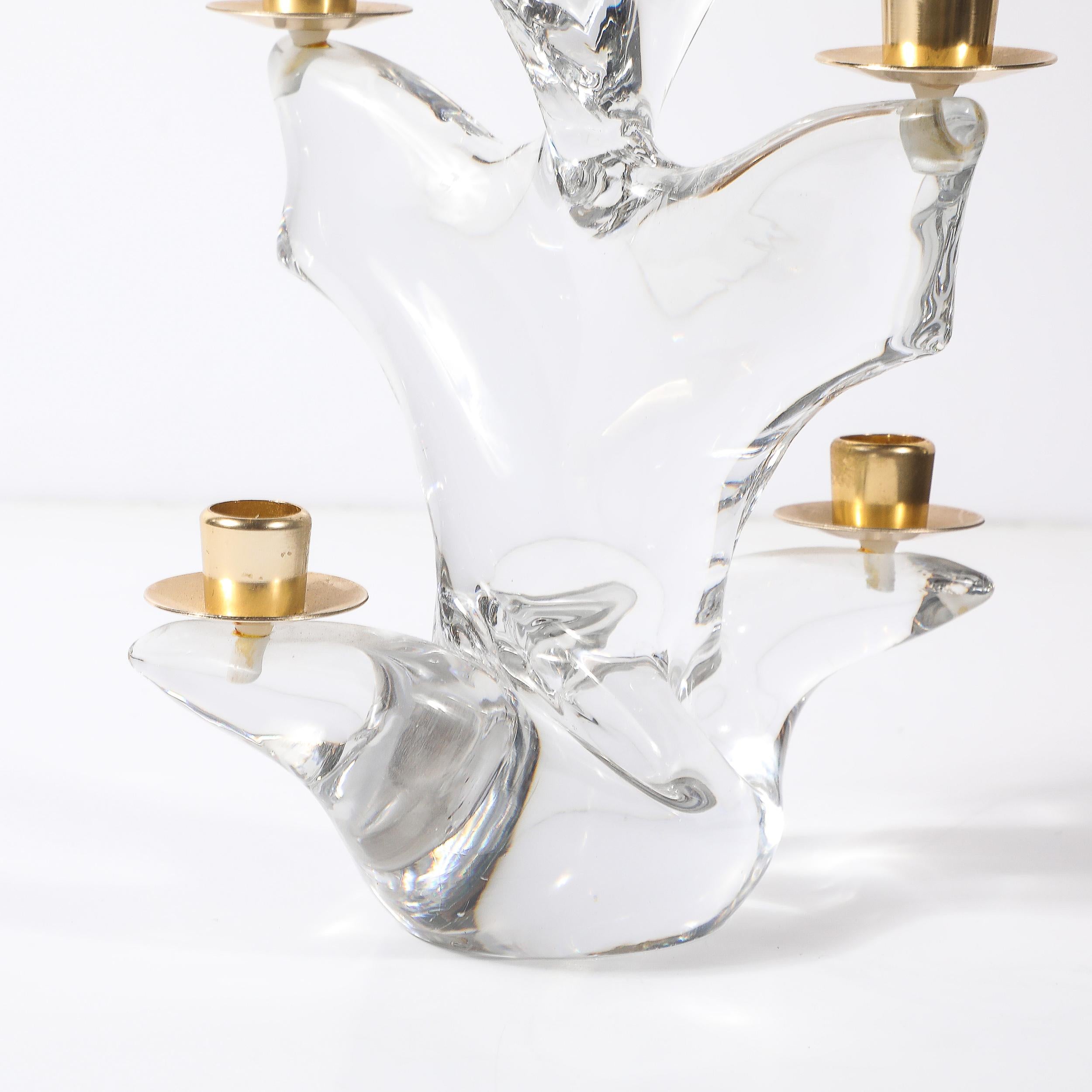 Mid-Century moderno Coppia di portacandele in cristallo e ottone della metà del secolo, firmati Schneider in vendita