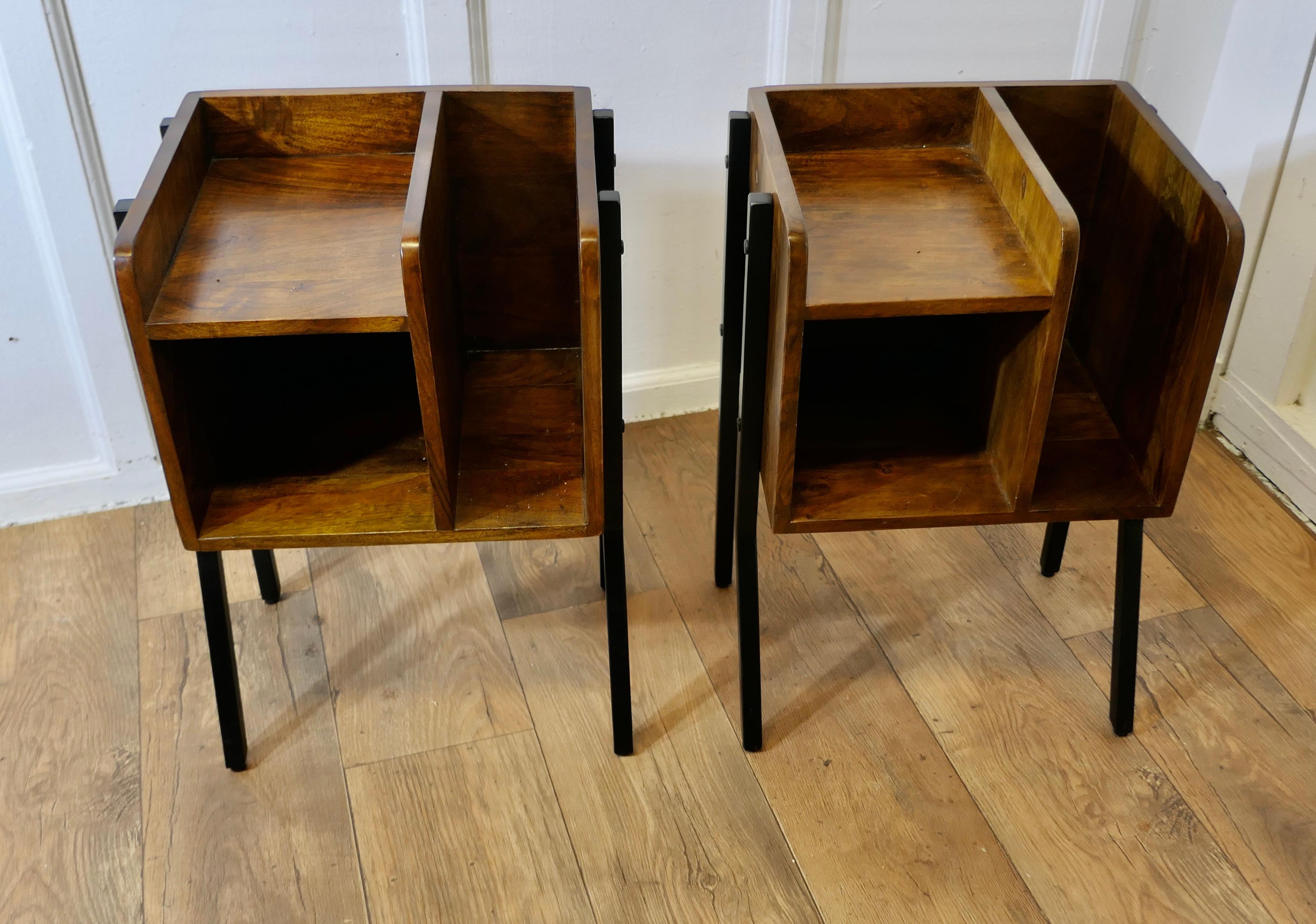 Mid-Century Modern Pair of Mid Century Cube Bedside or Side Tables  A Very stylish pair