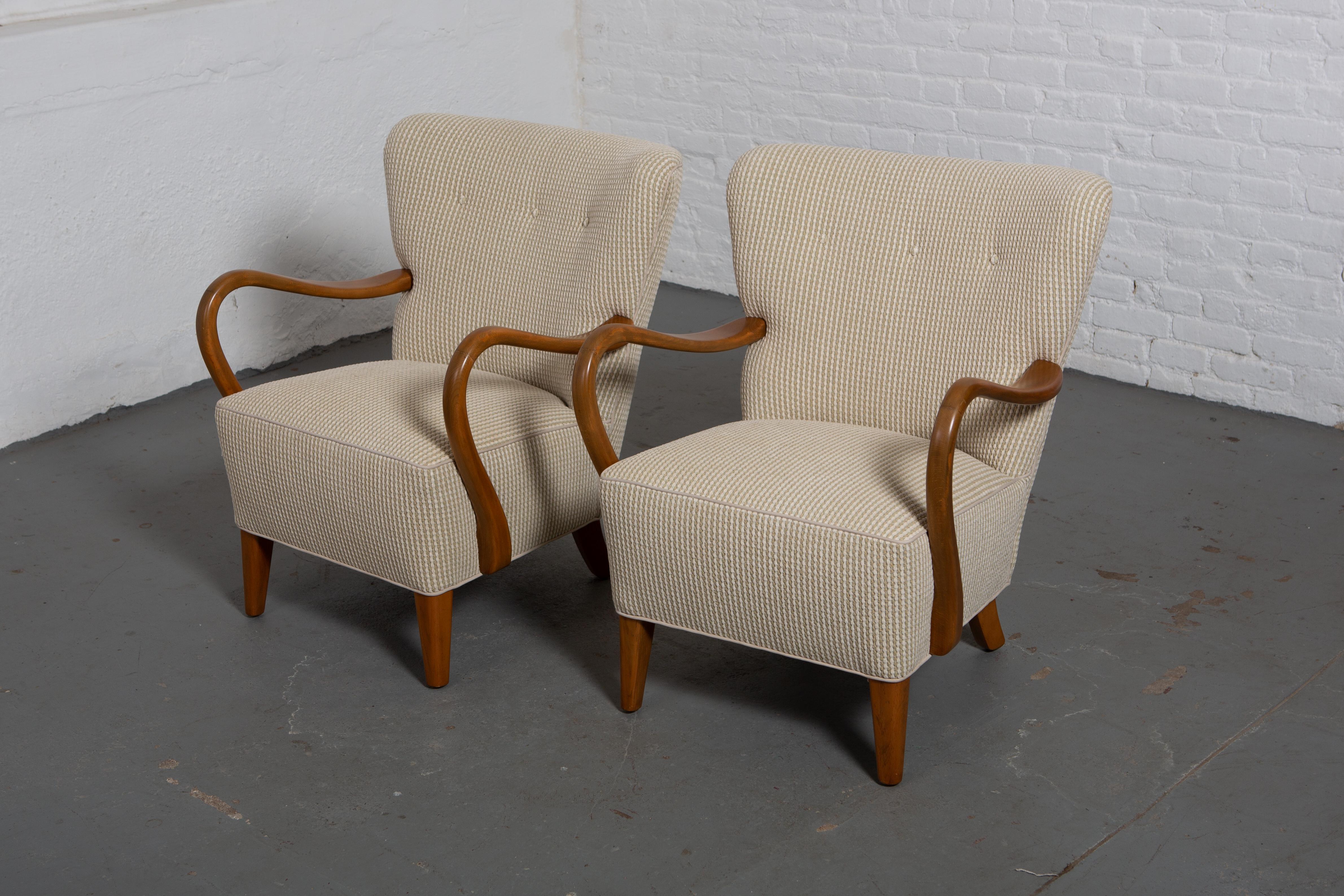 Pair of Midcentury Curved Wood Armchairs 6