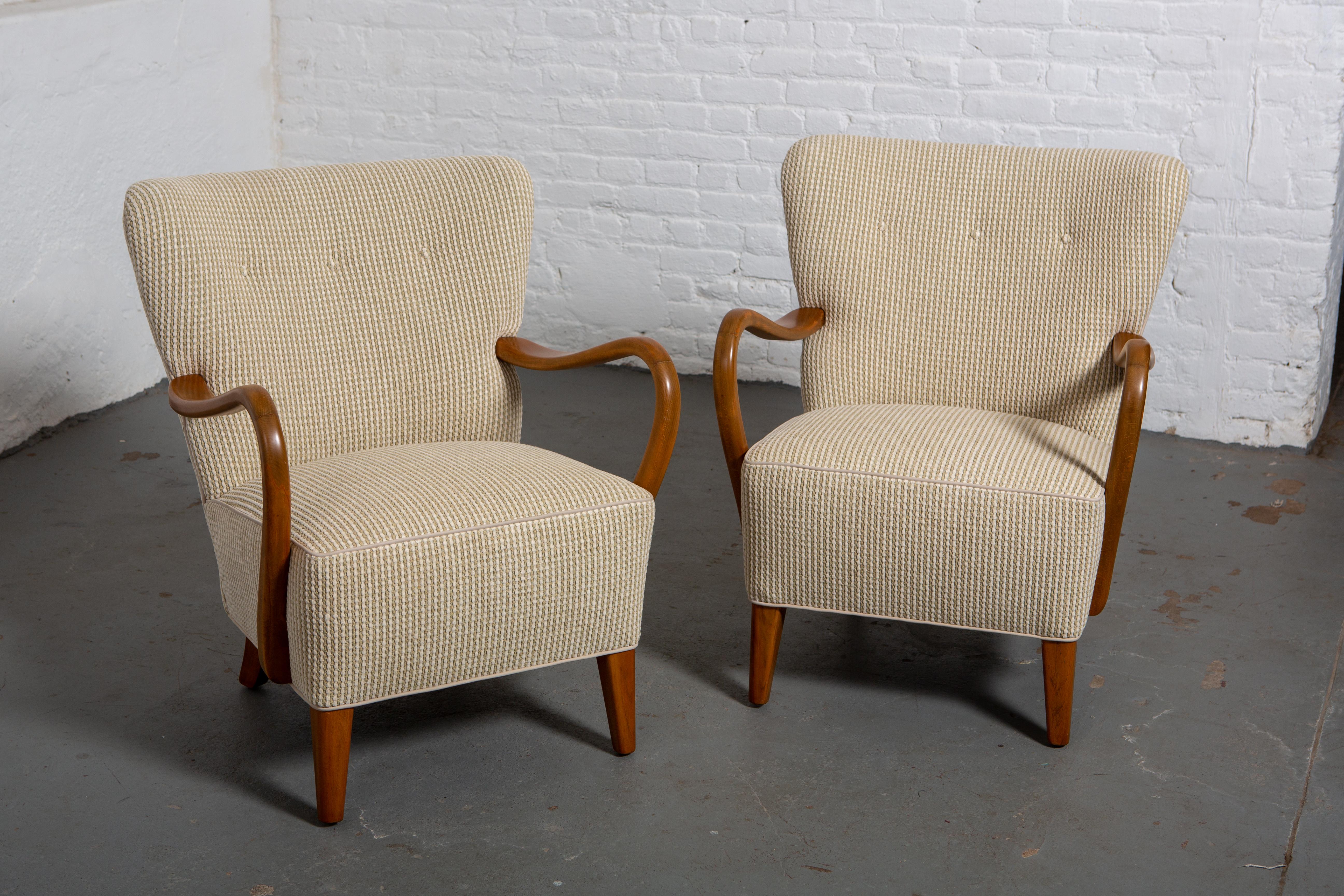 Mid-Century Modern Pair of Midcentury Curved Wood Armchairs