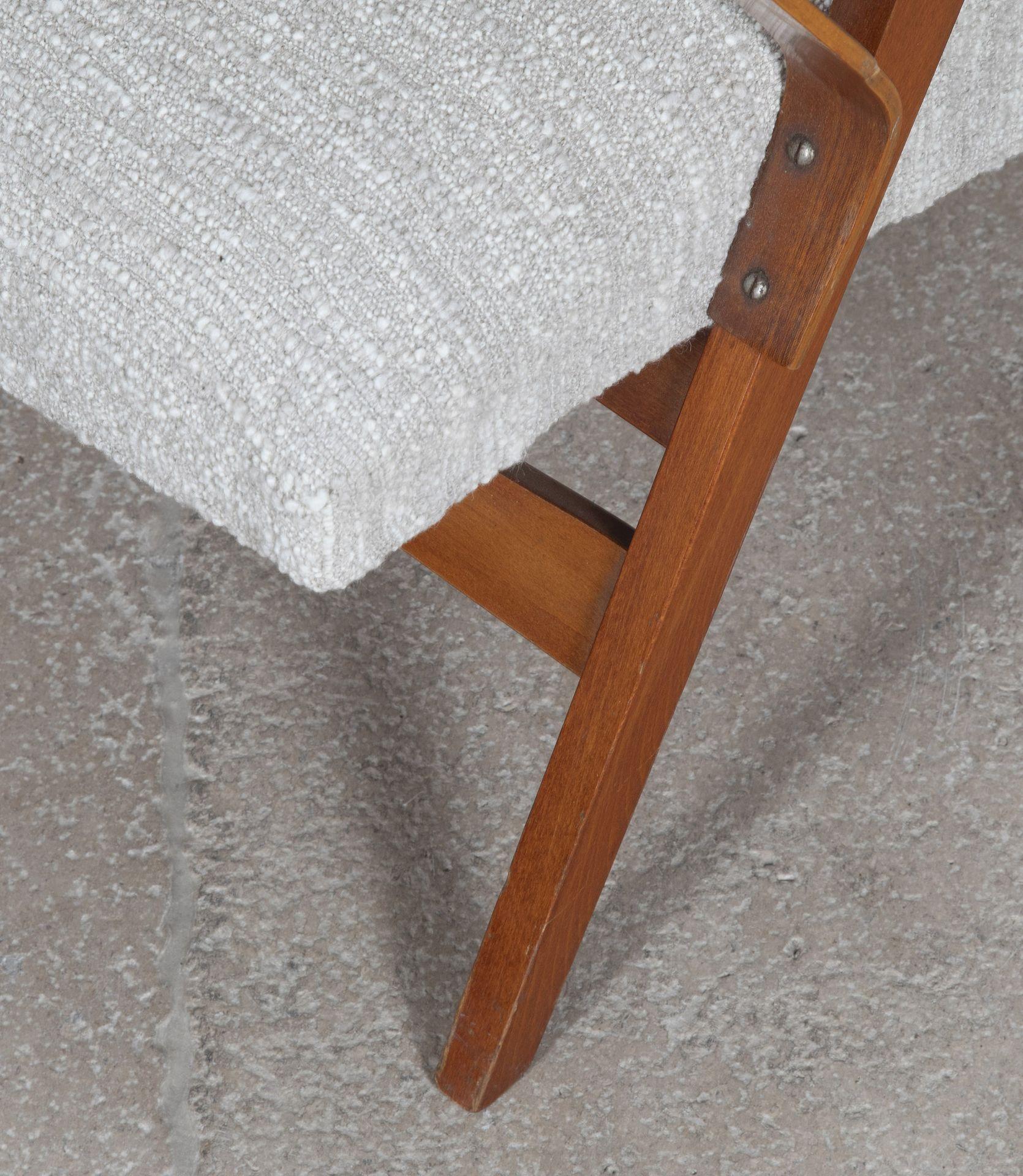 Pair of Mid-Century Czech Armchairs en vente 2