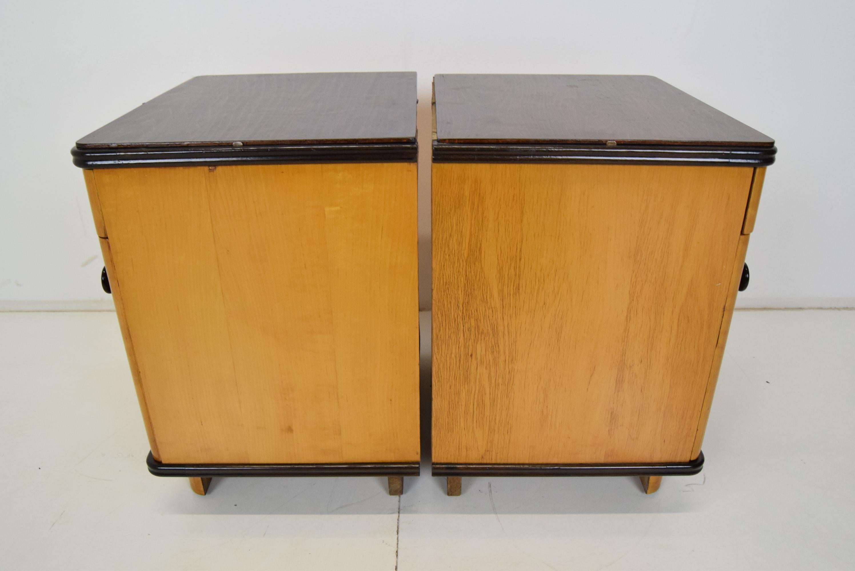 Pair of Mid-Century Czechoslovakia Bedside Tables, 1960's For Sale 6
