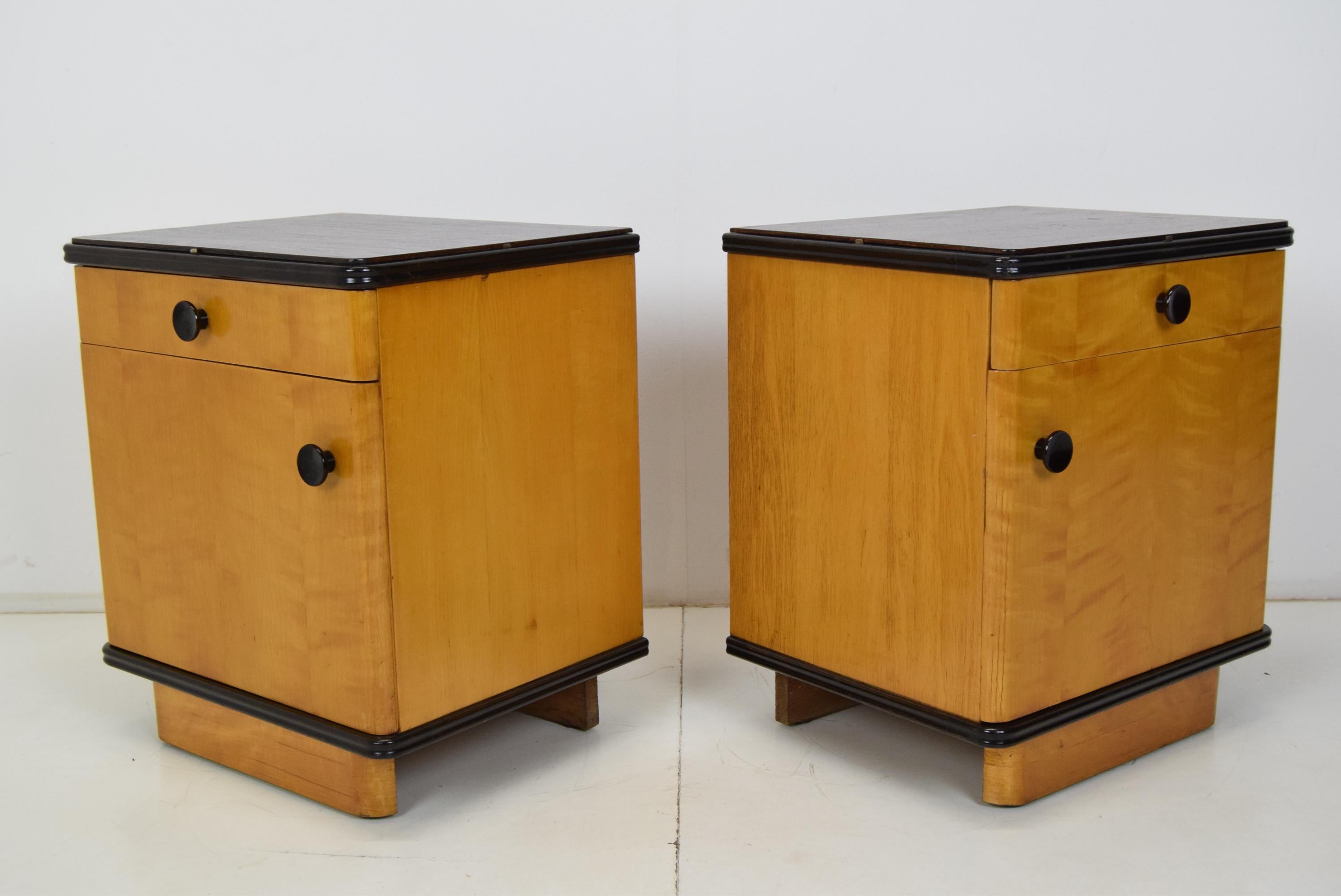 Pair of Mid-Century Czechoslovakia Bedside Tables, 1960's For Sale 11