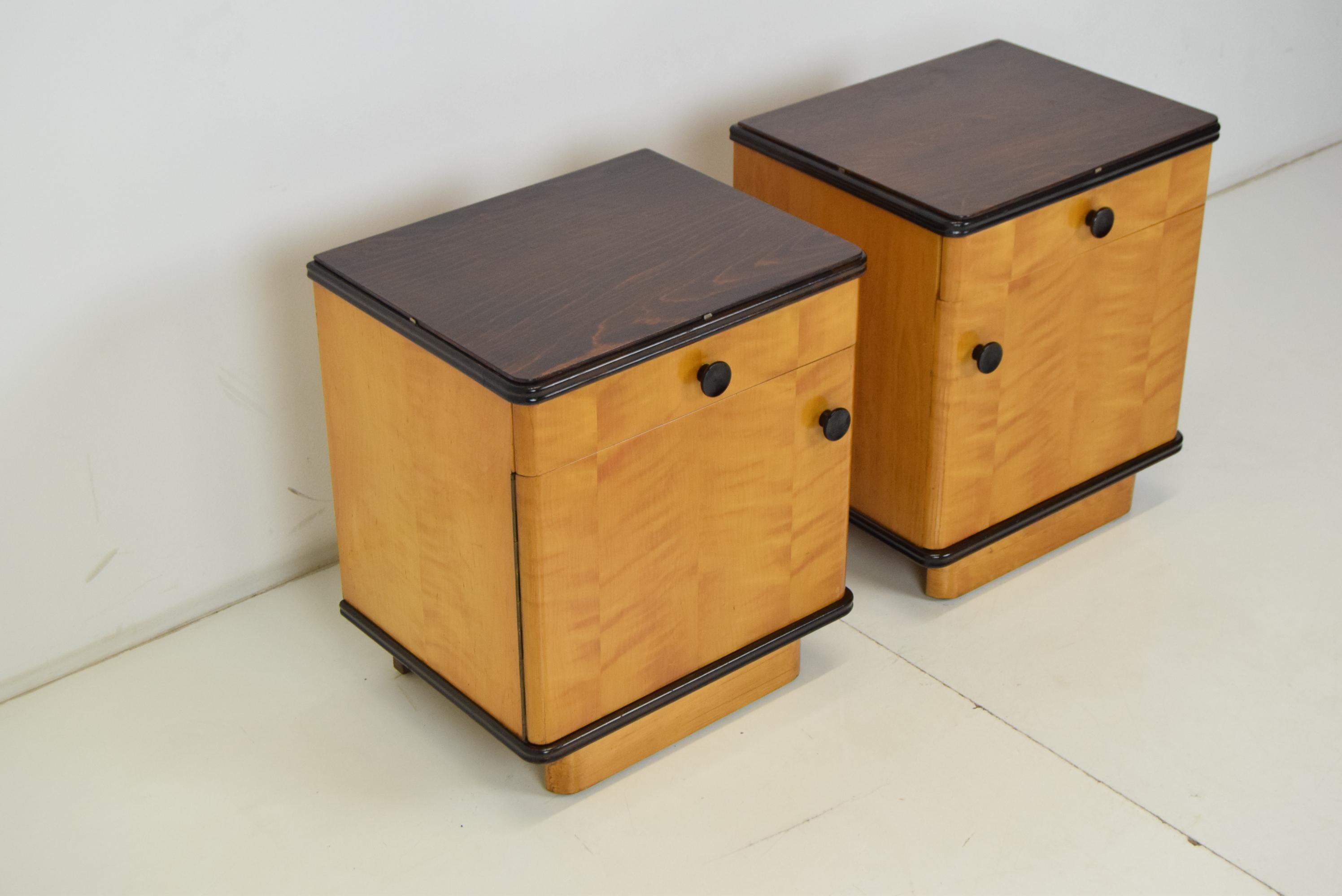 Pair of Mid-Century Czechoslovakia Bedside Tables, 1960's For Sale 1