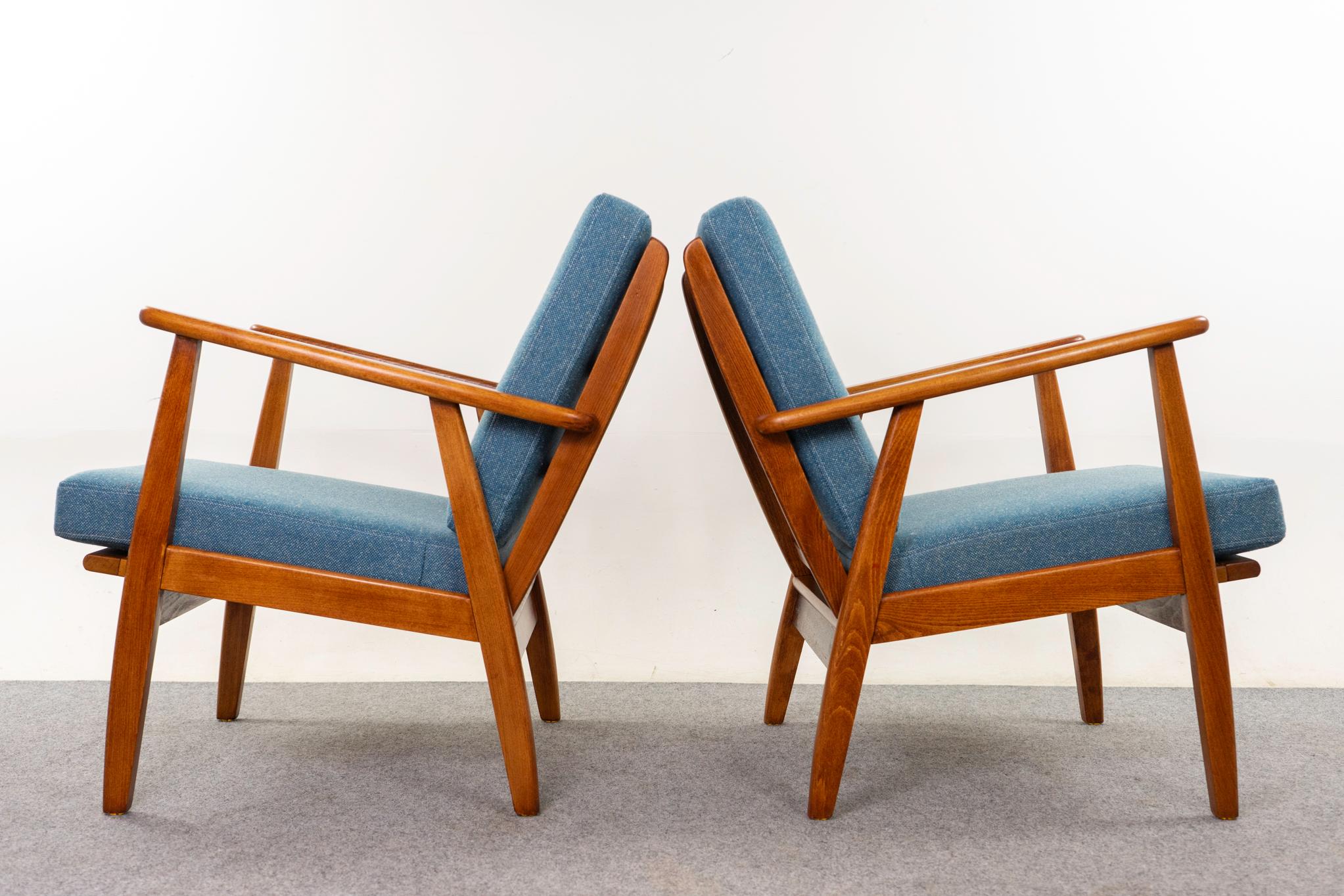 Paire de chaises longues danoises en hêtre du milieu du siècle dernier en vente 3
