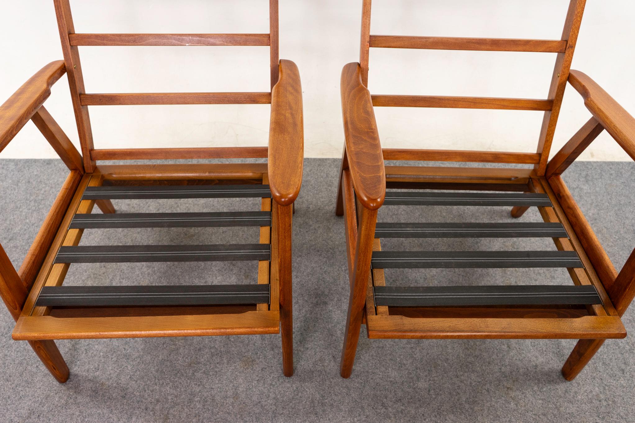 Paire de chaises longues danoises en hêtre du milieu du siècle dernier en vente 5