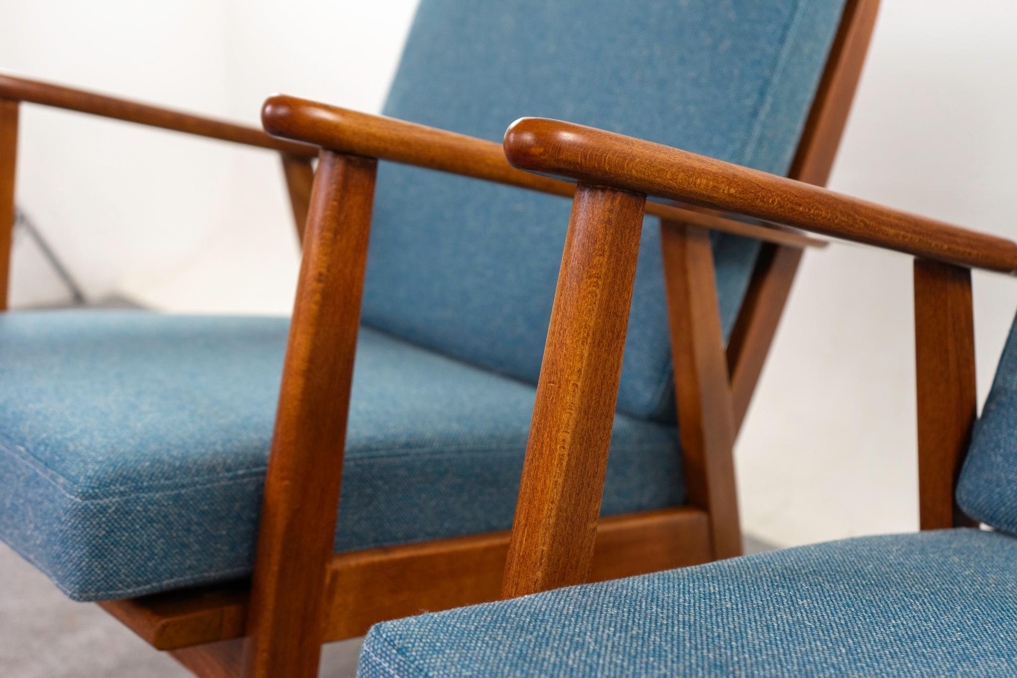 Scandinave moderne Paire de chaises longues danoises en hêtre du milieu du siècle dernier en vente