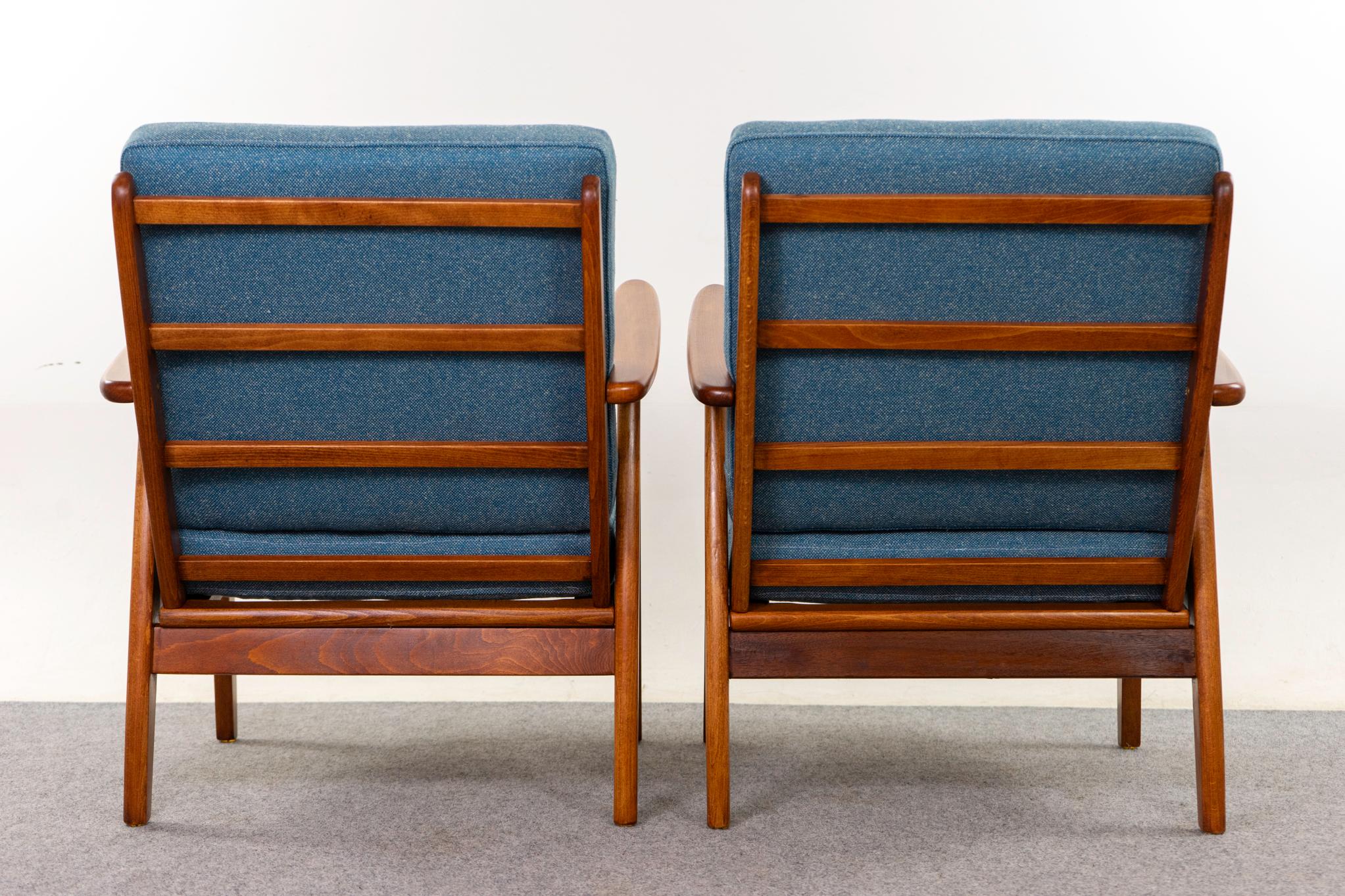 Paire de chaises longues danoises en hêtre du milieu du siècle dernier en vente 2