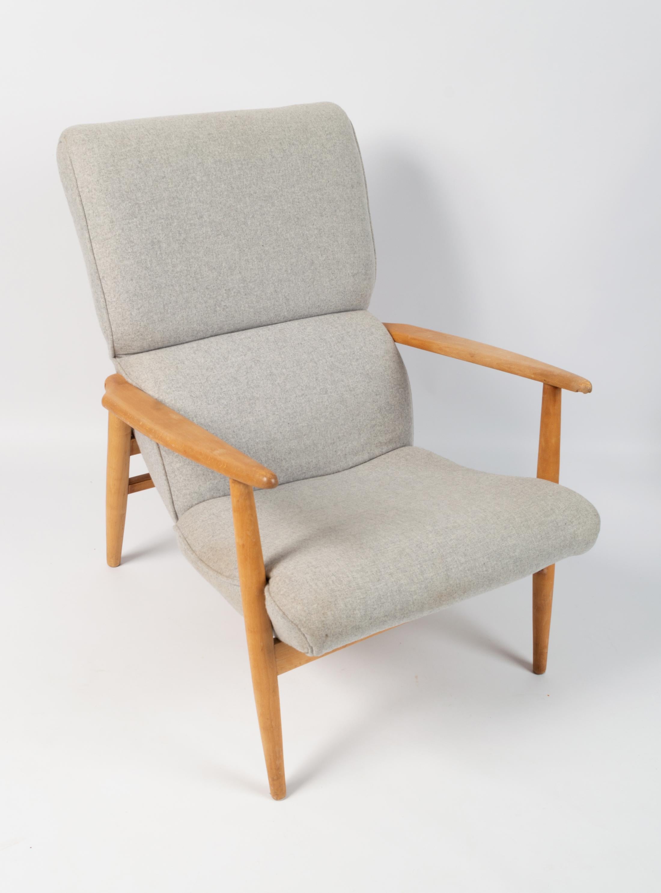 Pair of Mid-Century Danish Lounge Chairs Armchairs Denmark, C.1950 For Sale 5
