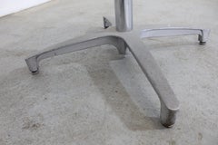 Paire de tabourets de bar pivotants Chromcraft à imprimé zébré:: datant du milieu du siècle dernier