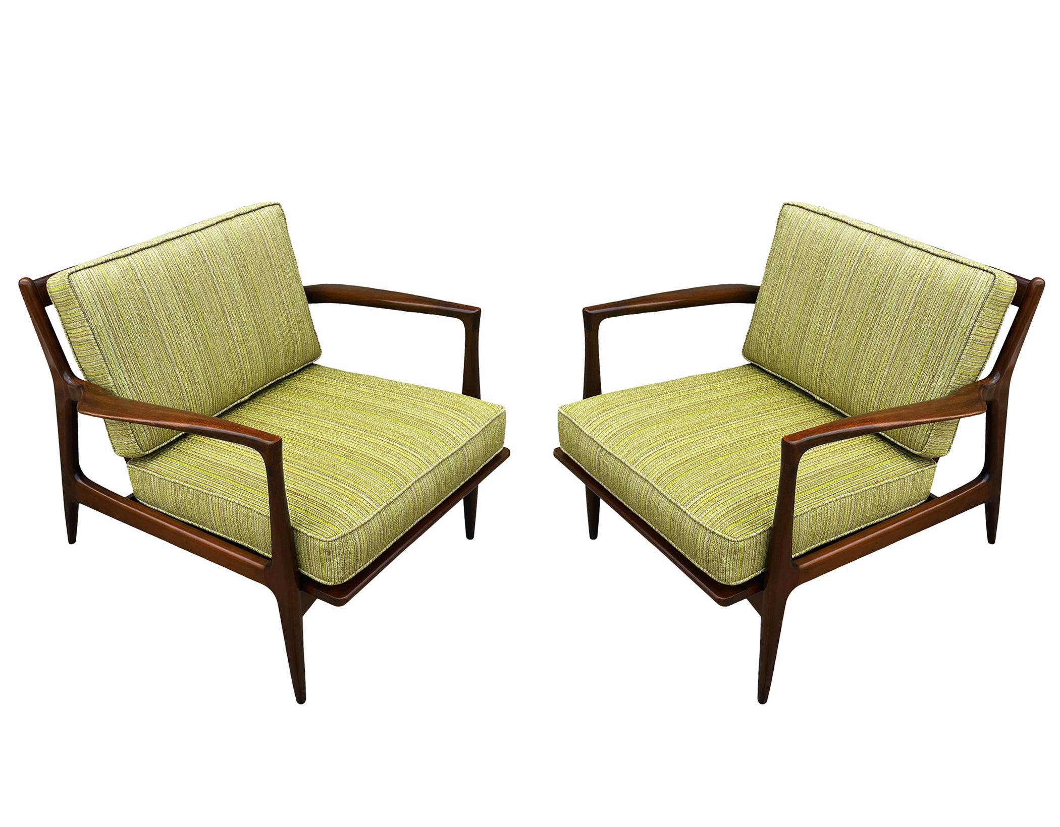 Pair of Mid Century Danish Modern IB Kofod-Larsen Lounge Chairs in Walnut In Good Condition In Philadelphia, PA