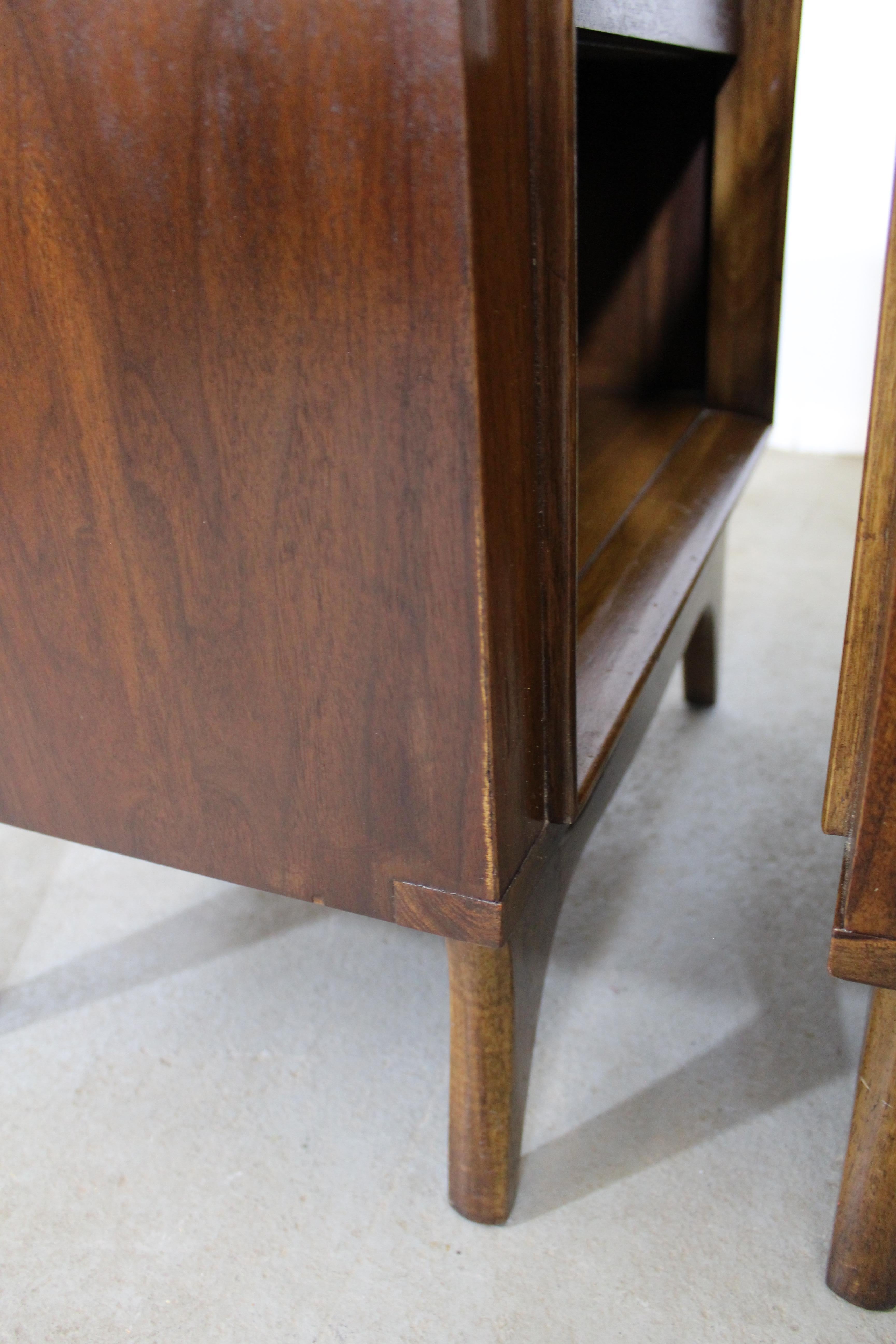 Pair of Midcentury Danish Modern Kent Coffey 'Insignia' Walnut Nightstands 5