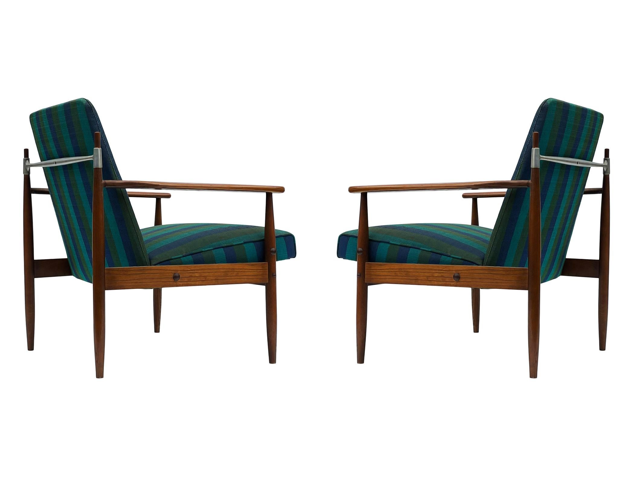 Pair of Mid Century Danish Modern Lounge Chairs in Walnut in Style of Finn Juhl 2