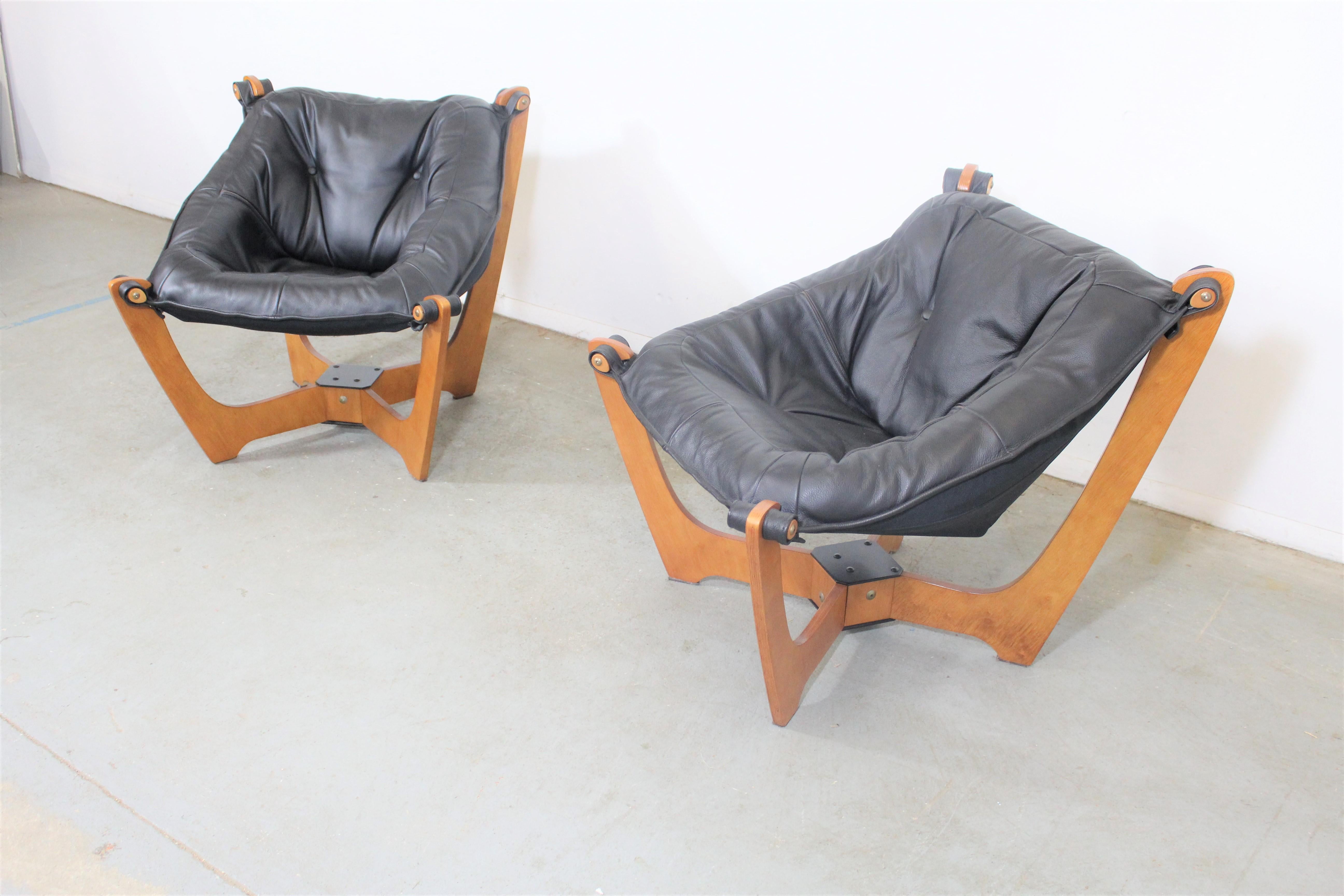 Mid-Century Modern Pair of Midcentury Danish Modern Odd Knutsen Lounge Chairs