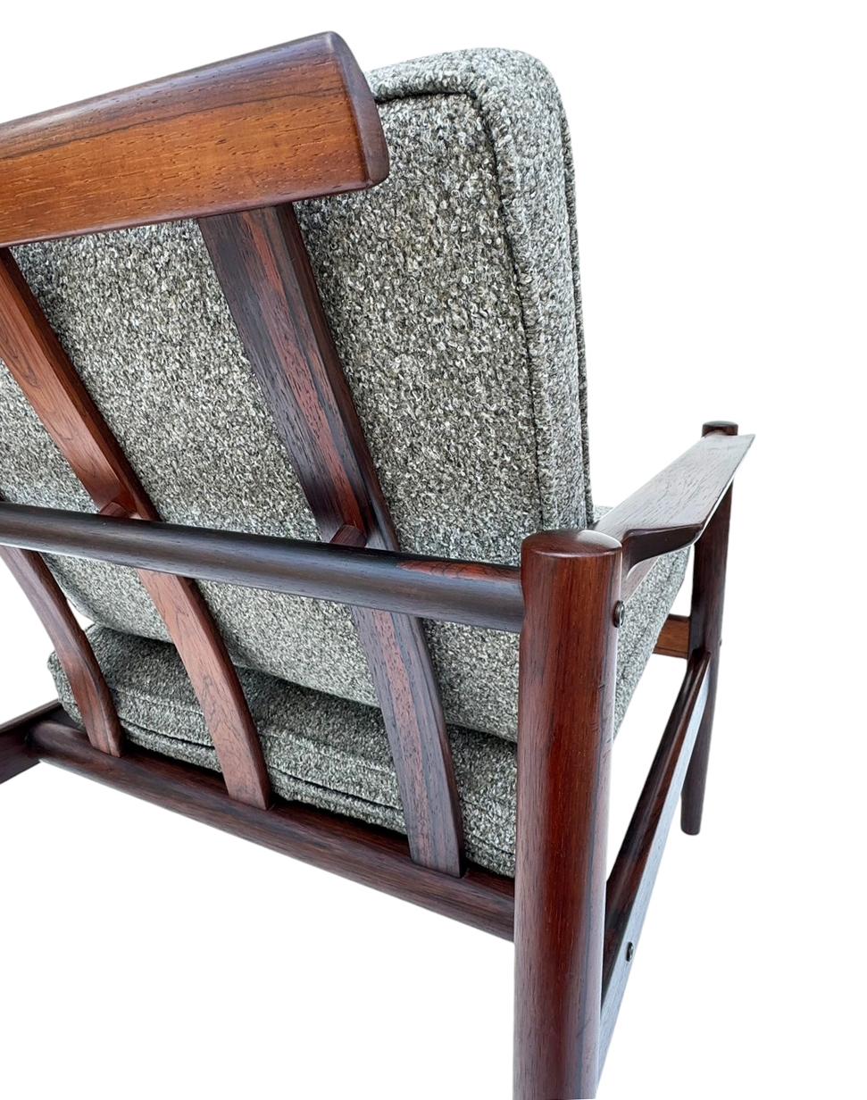 Pair of Mid Century Danish Modern Rosewood Lounge Chairs by Borge Jensen in Gray In Good Condition For Sale In Philadelphia, PA